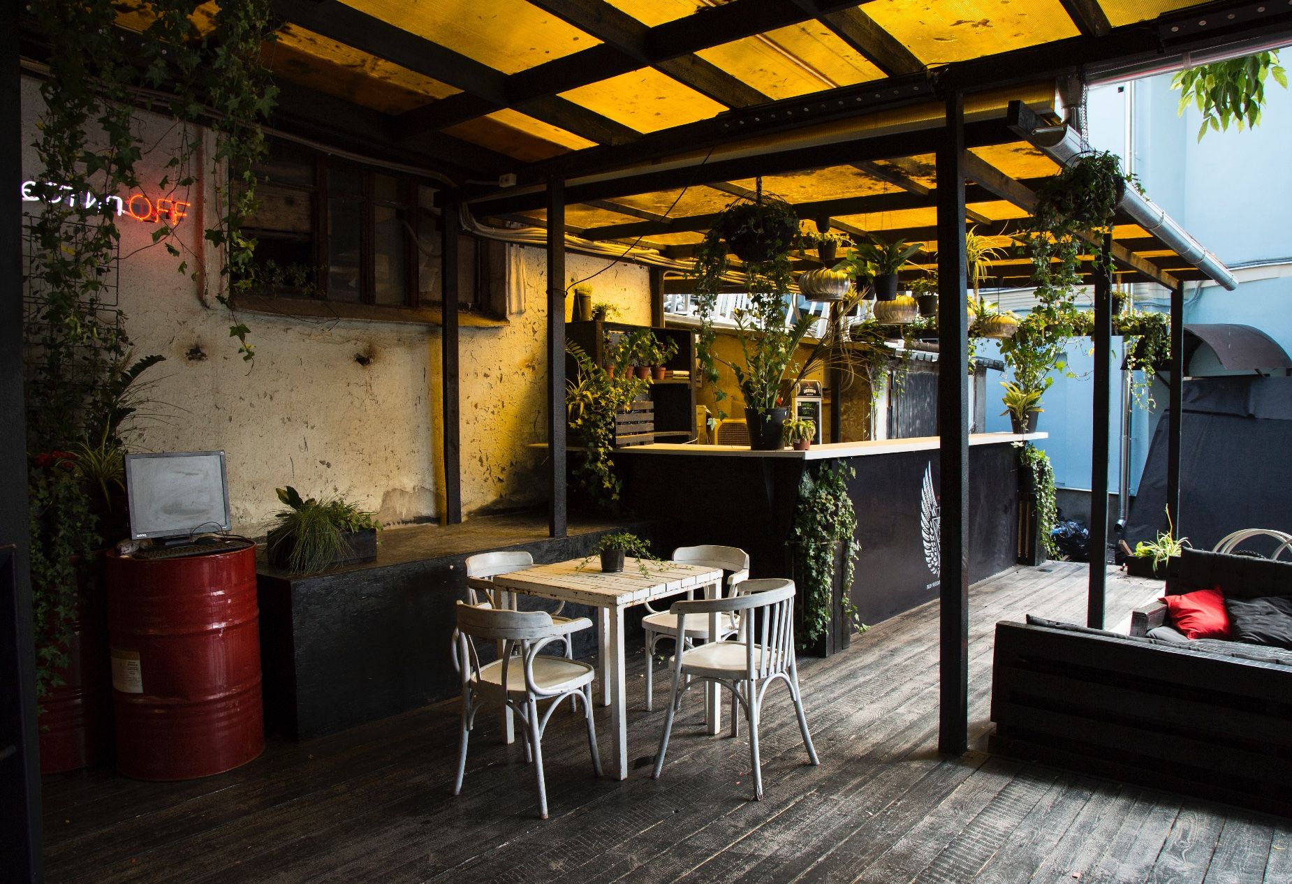 null «Amsterdam Navigator Bar & Tattoo» – фото №2