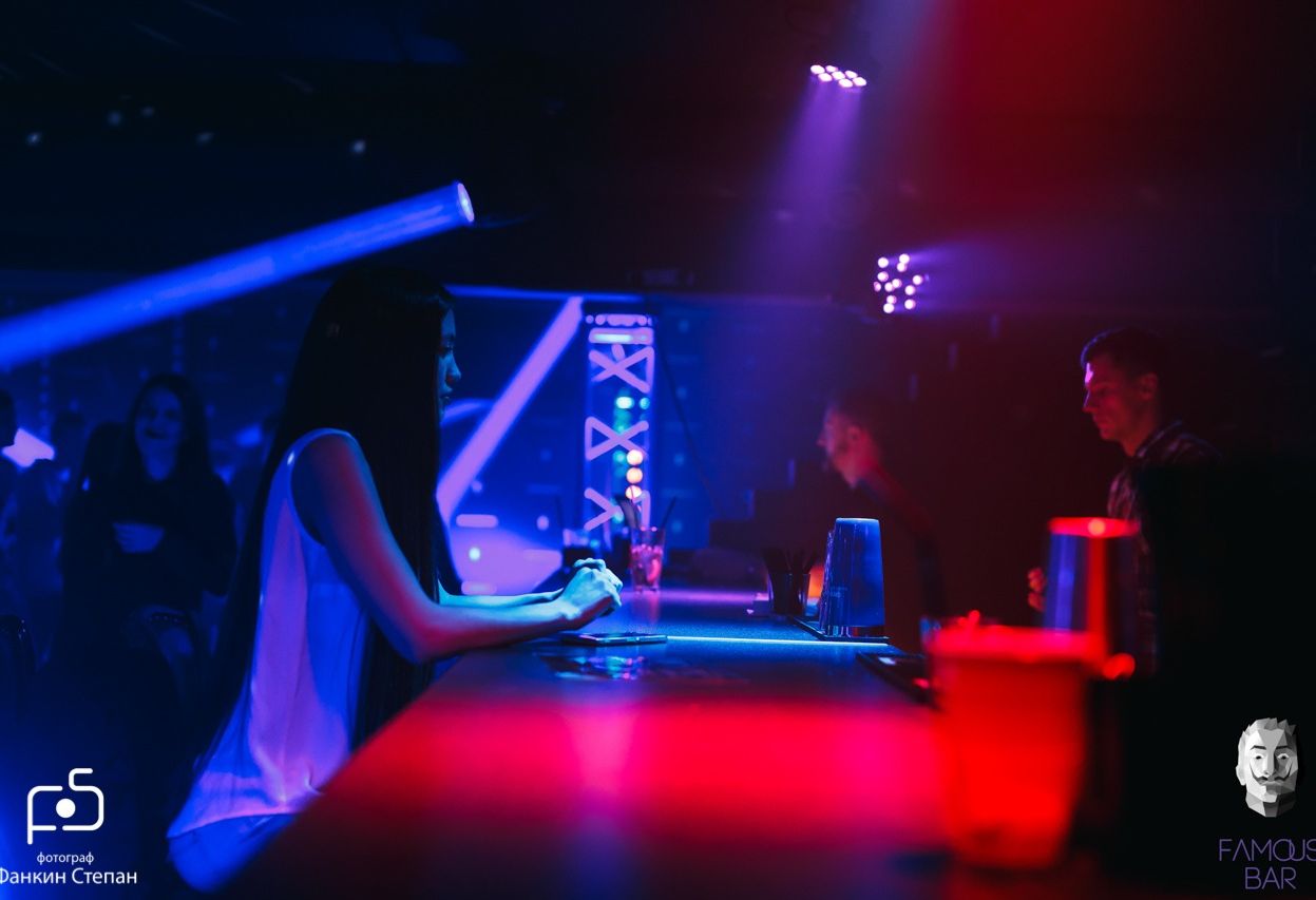 null «Famous Bar» – фото №2