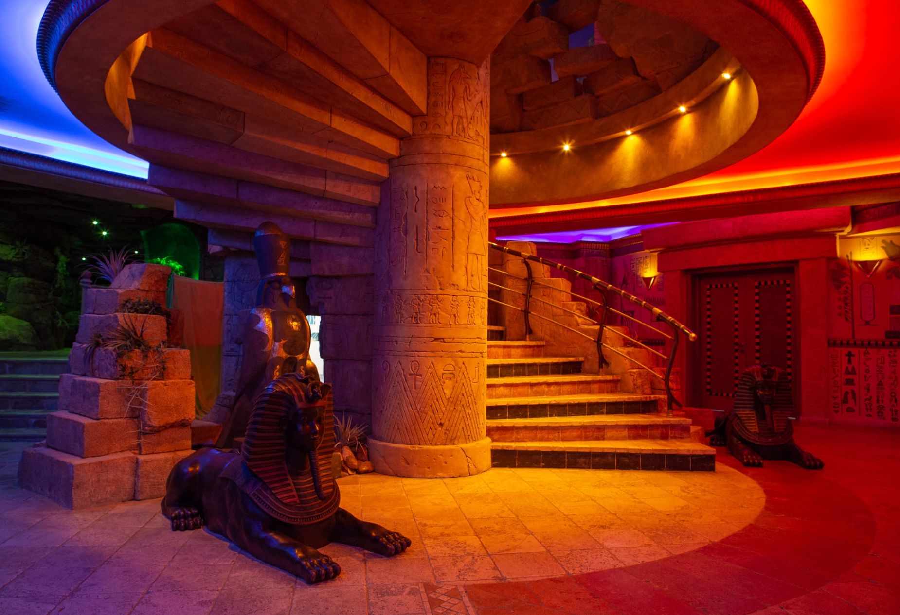 Арт-пространство «Развлекательный спа-комплекс «Три Кита»» – фото №4