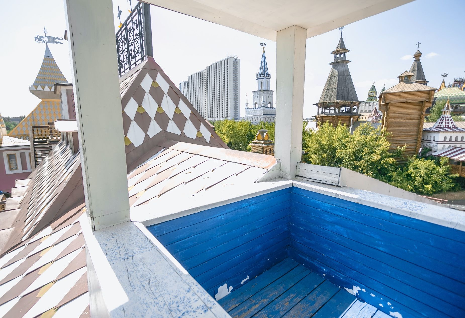 Столик в ресторане «Измайловский Кремль Веранда для двоих в самой высокой точки» – фото №4