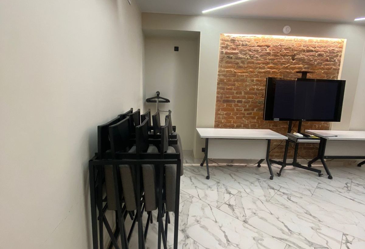 Конференц-зал «Аренда конференц-залов в Санкт-Петербурге Статский Советник Медиум» – фото №5