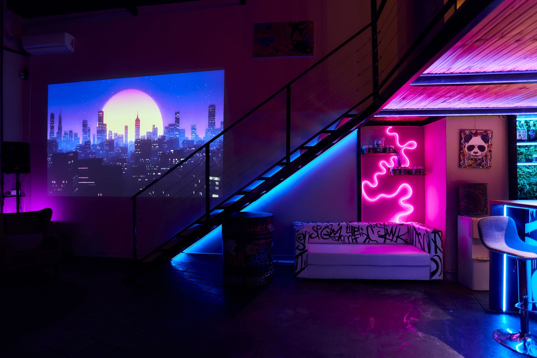 Лофт «Neon Space Loft» – фото №4