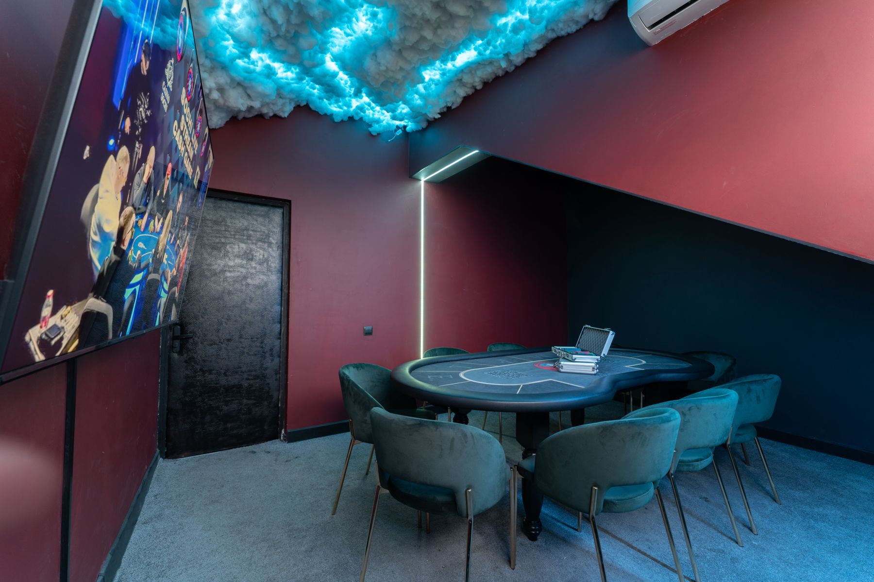 Антикинотеатр «VIP-комната в Smoky Rooms» – фото №3
