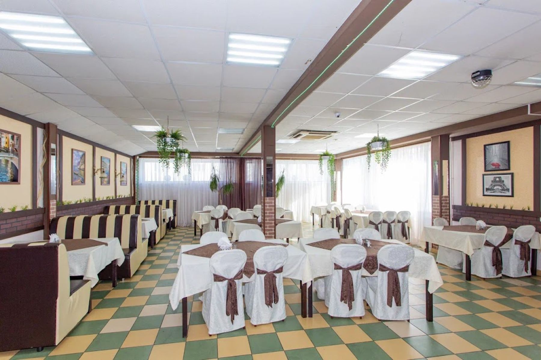 Ресторан, банкетный зал «Аренда зала в кафе «Элена»» – фото №3