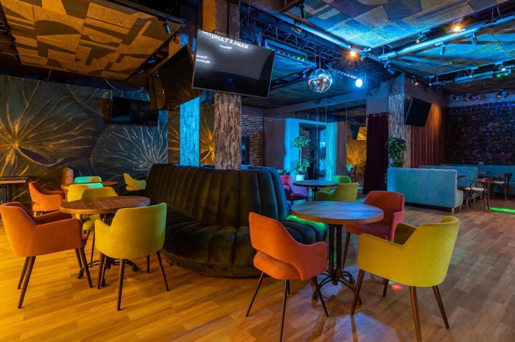 Ресторан, банкетный зал «Аренда зала в барном пространстве «Bla Bla Bar»» – фото №4