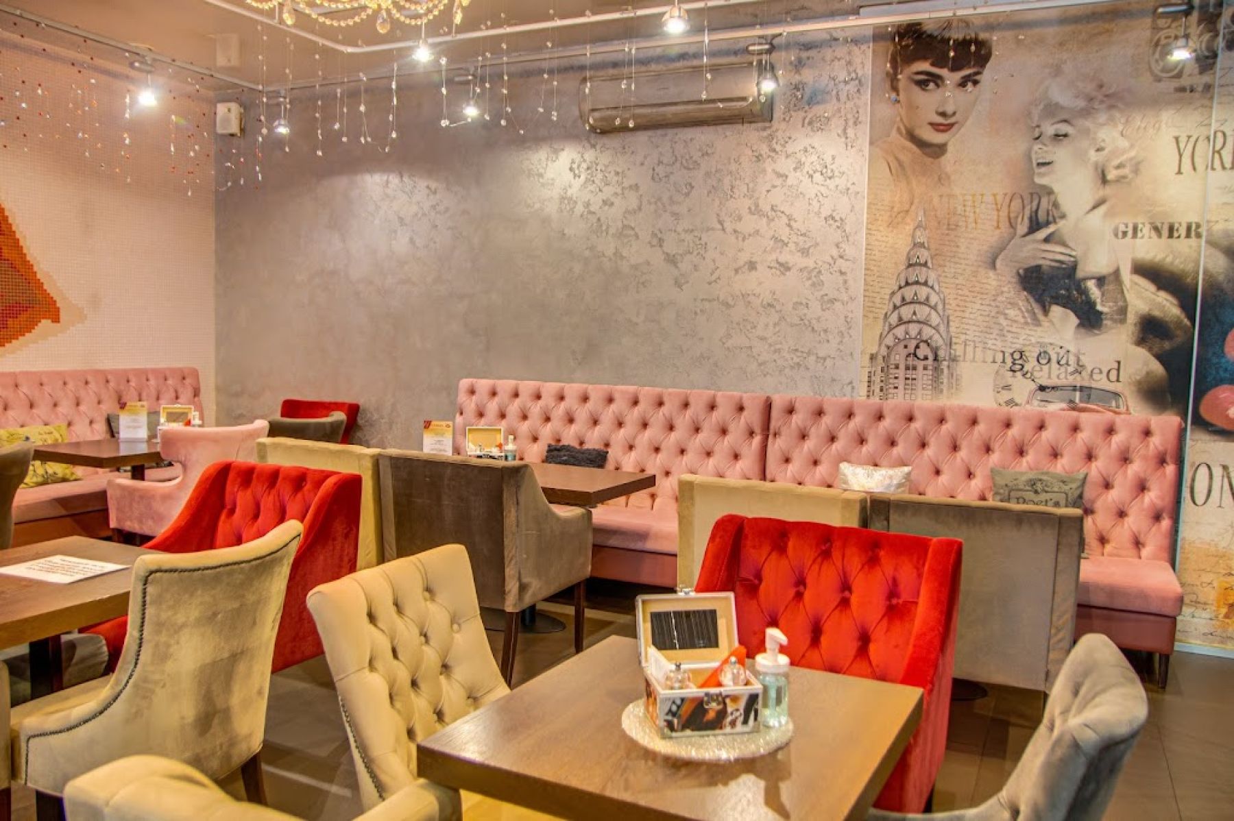 Ресторан, банкетный зал «Аренда банкетного зала «Prohlada Cafe»» – фото №2