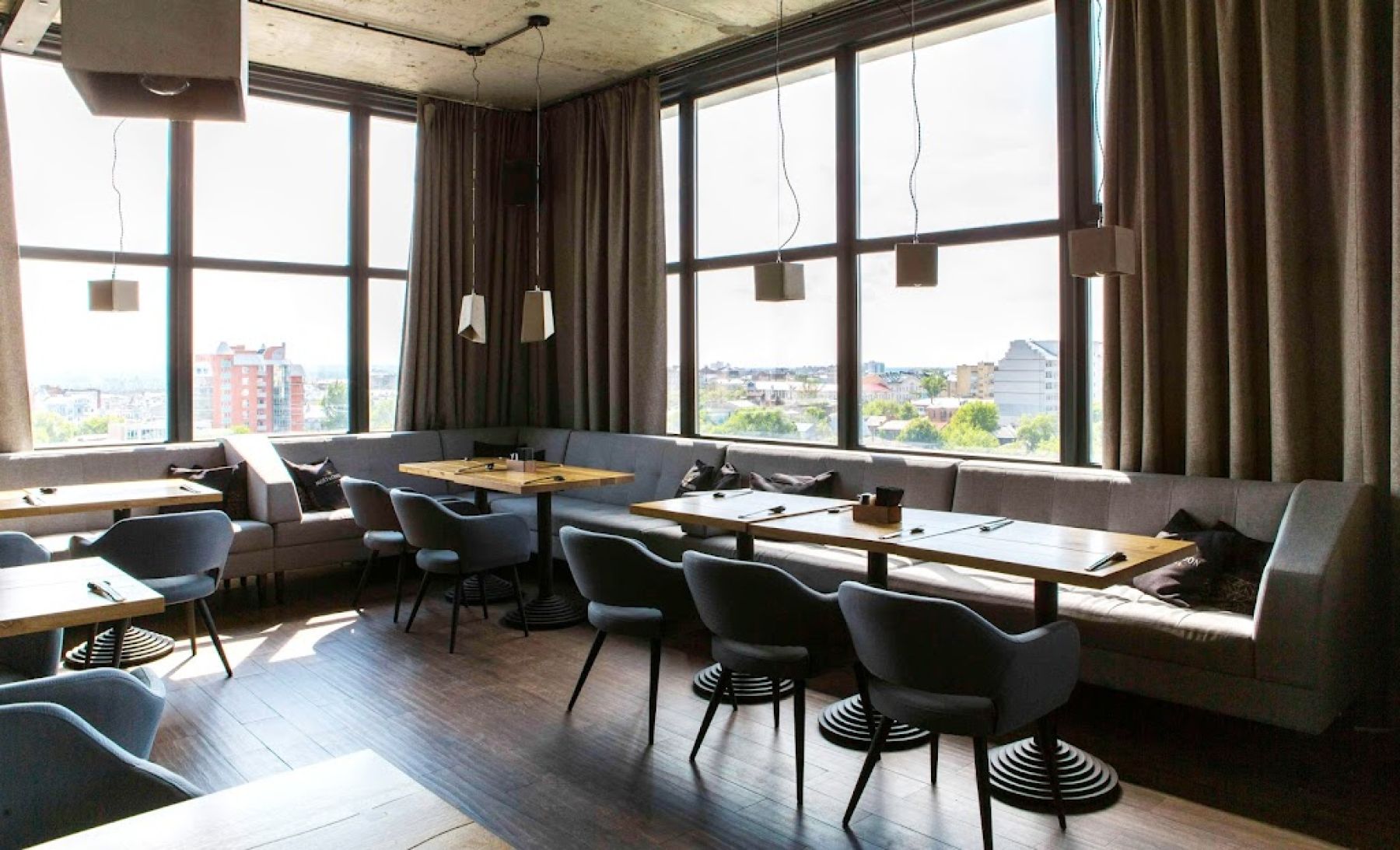 Ресторан, банкетный зал «Аренда зала в ресторане «Sky Bar»» – фото №2