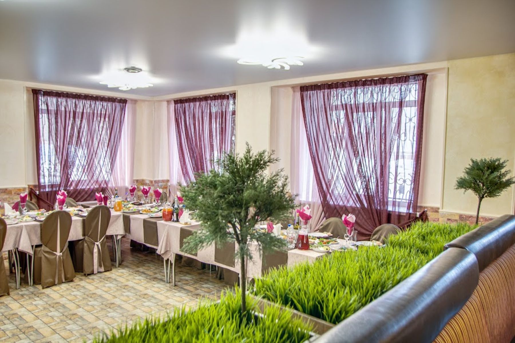 Ресторан, банкетный зал «Аренда зала в кафе-столовой «Вереск»» – фото №3