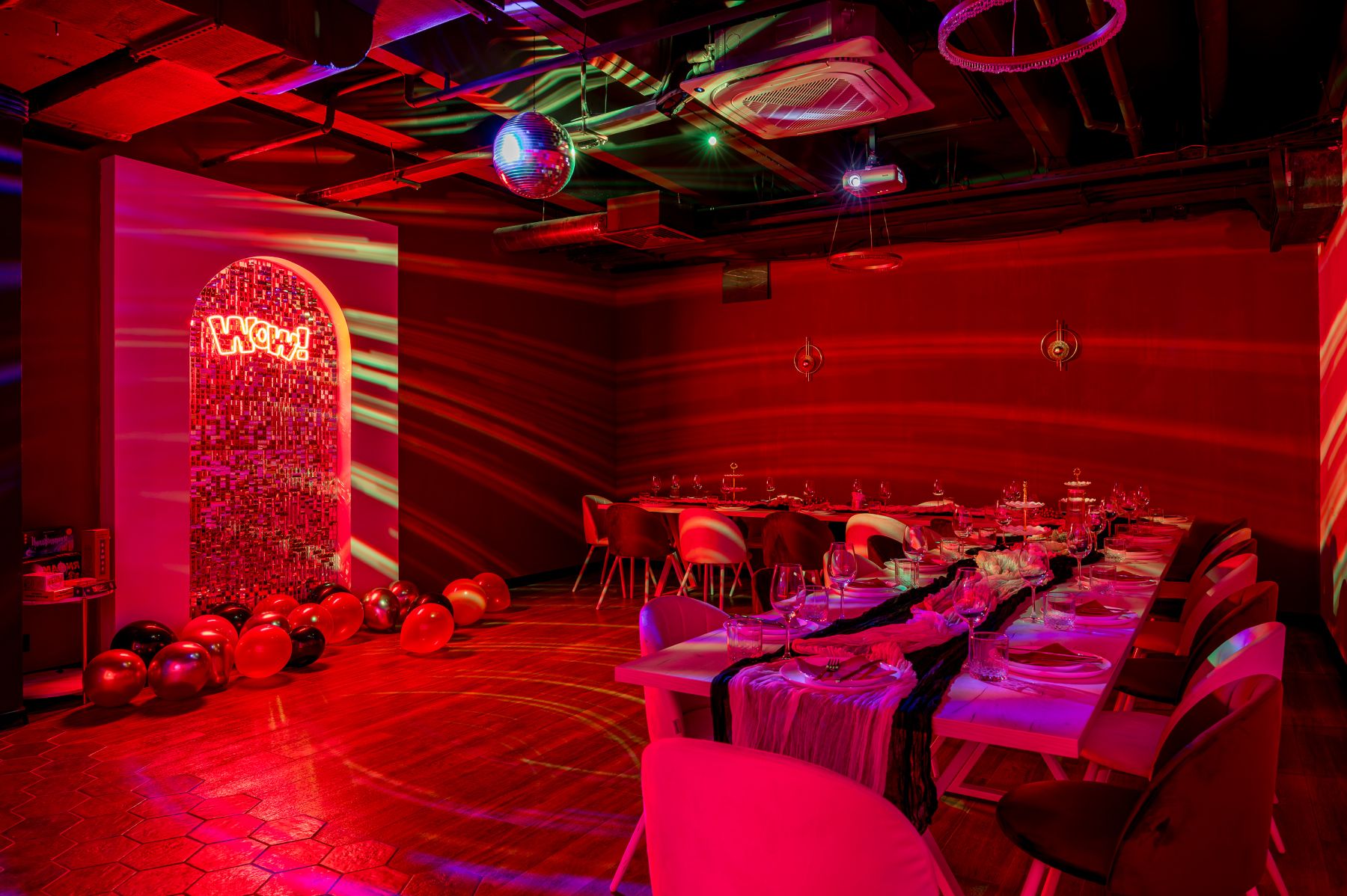 Лофт «Вайбс Лофт | Новые лофты на Селигерской (зал Холидей)» – фото №2