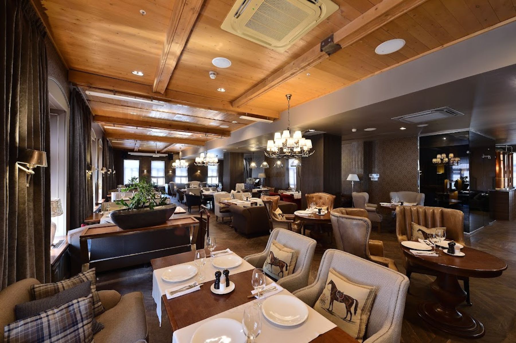 Ресторан, банкетный зал «Аренда зала в ресторане «Rossinsky», Уфа» – фото №3