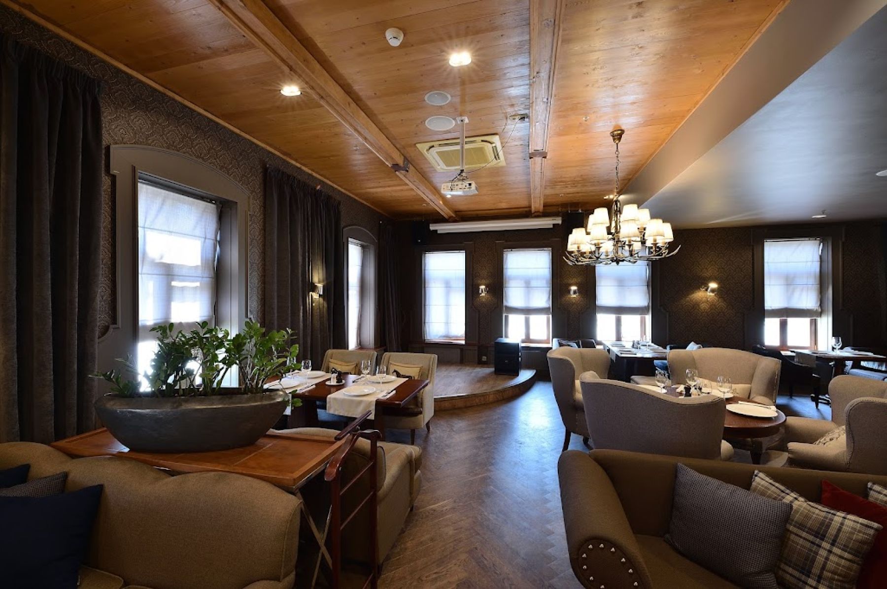 Ресторан, банкетный зал «Аренда зала в ресторане «Rossinsky», Уфа» – фото №4