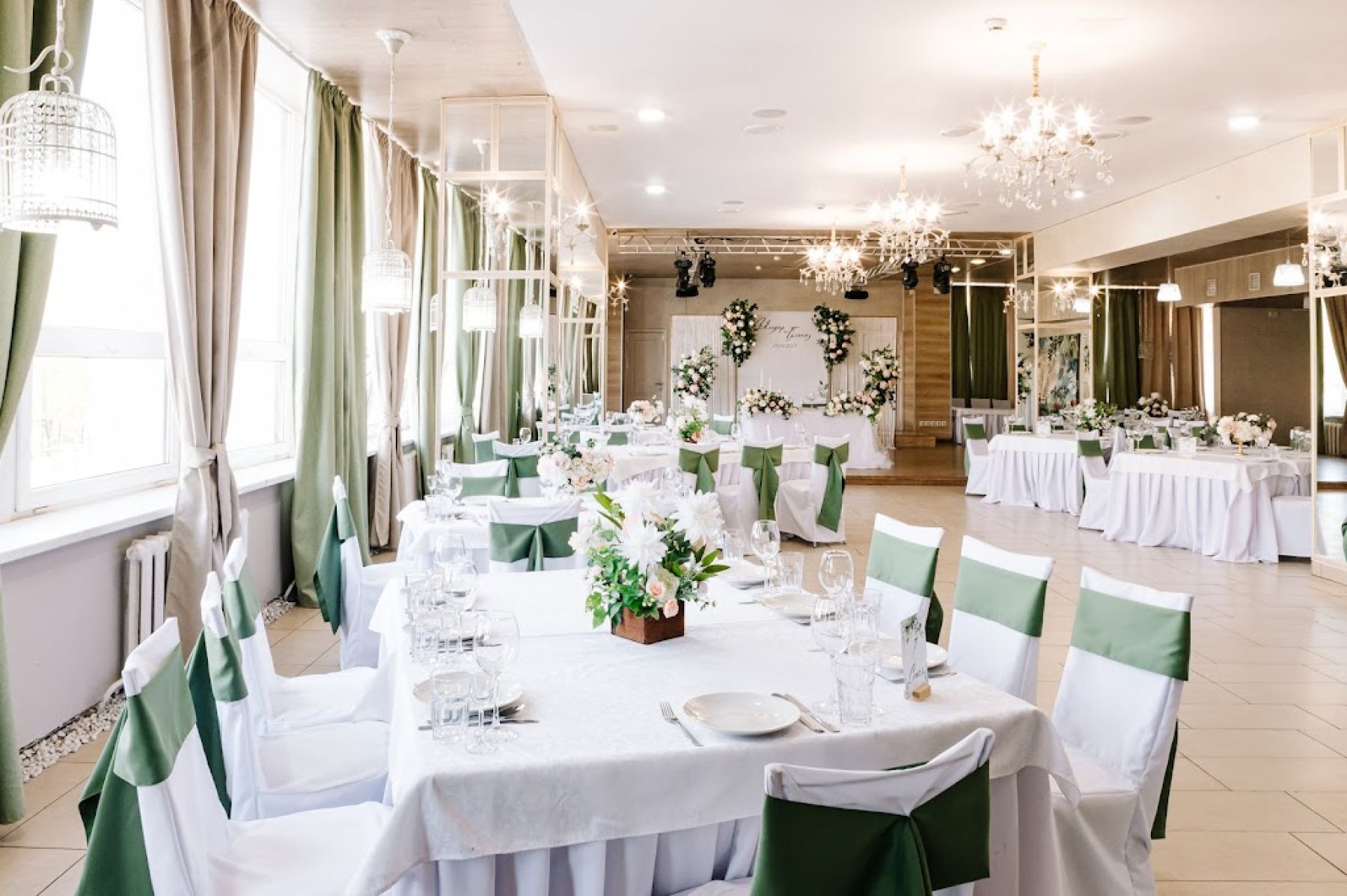 Ресторан, банкетный зал «Аренда зала в ресторане «Своя Публика»,Уфа» – фото №4