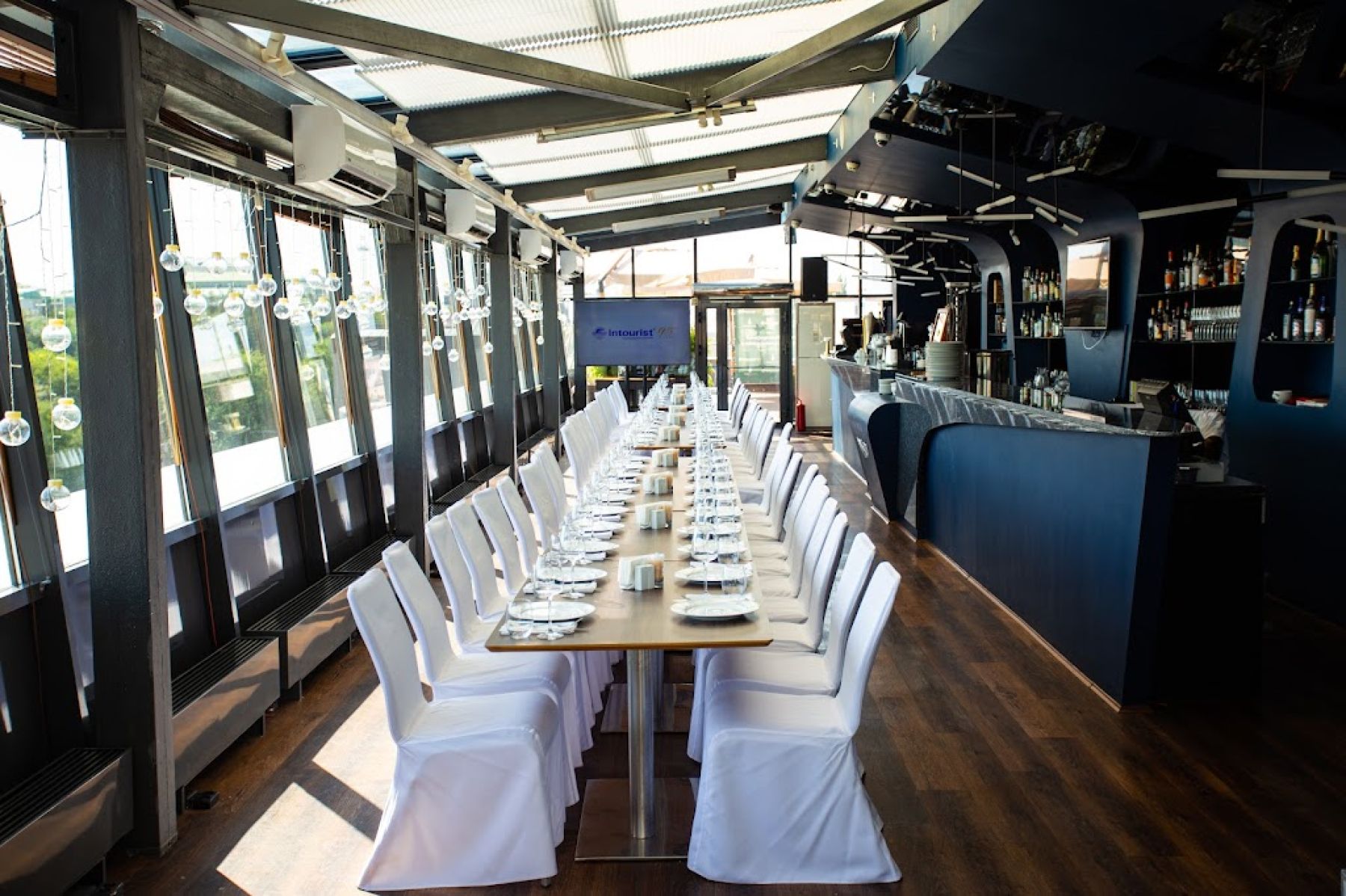 Ресторан, банкетный зал «Аренда зала в панорамном баре «Sky Lounge», Уфа» – фото №4