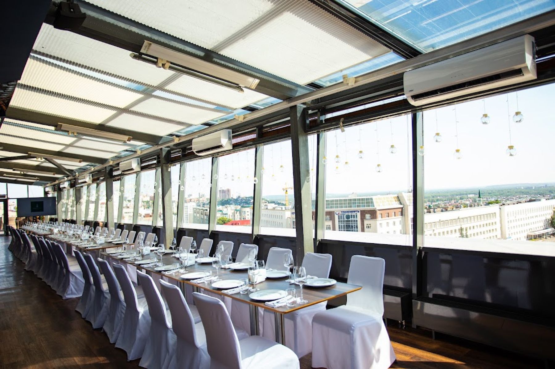 Ресторан, банкетный зал «Аренда зала в панорамном баре «Sky Lounge», Уфа» – фото №5