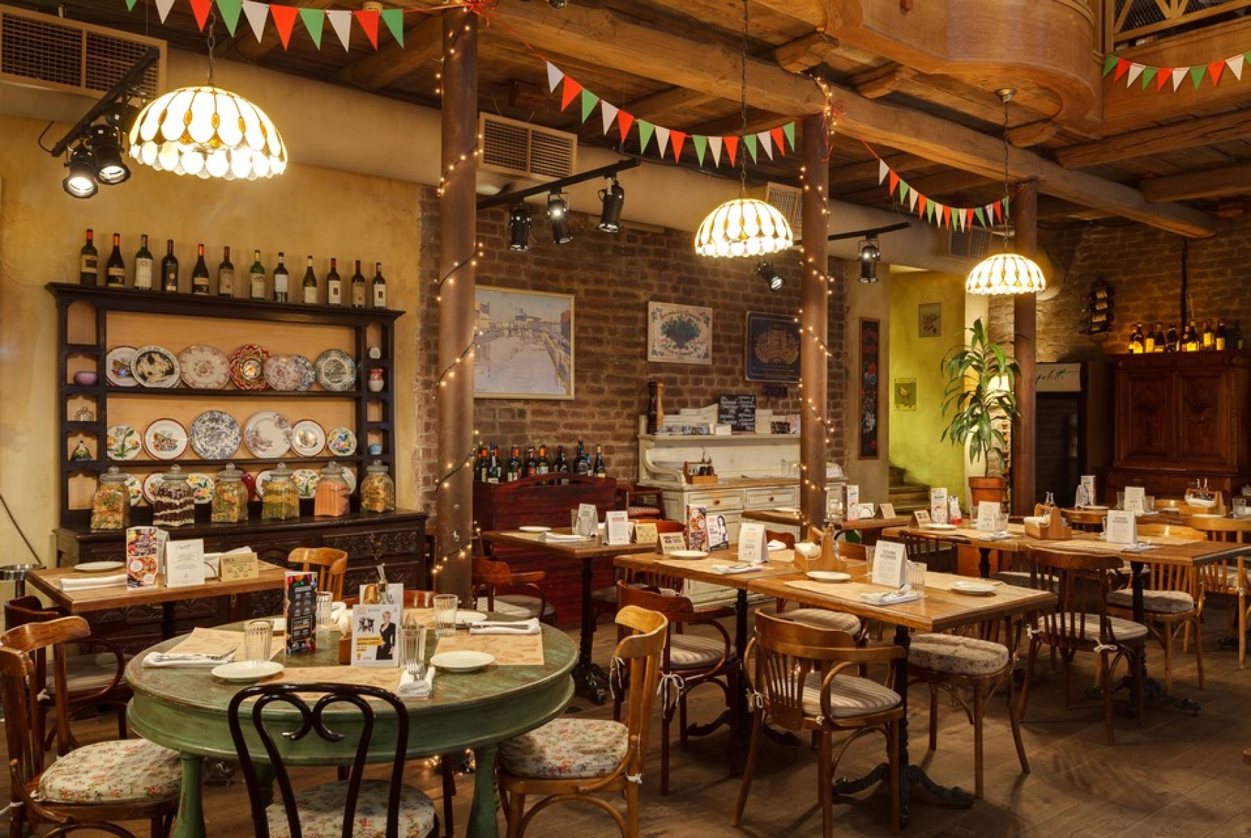 Ресторан, банкетный зал «Аренда ресторана Capuletti в Санкт-Петербурге» – фото №2