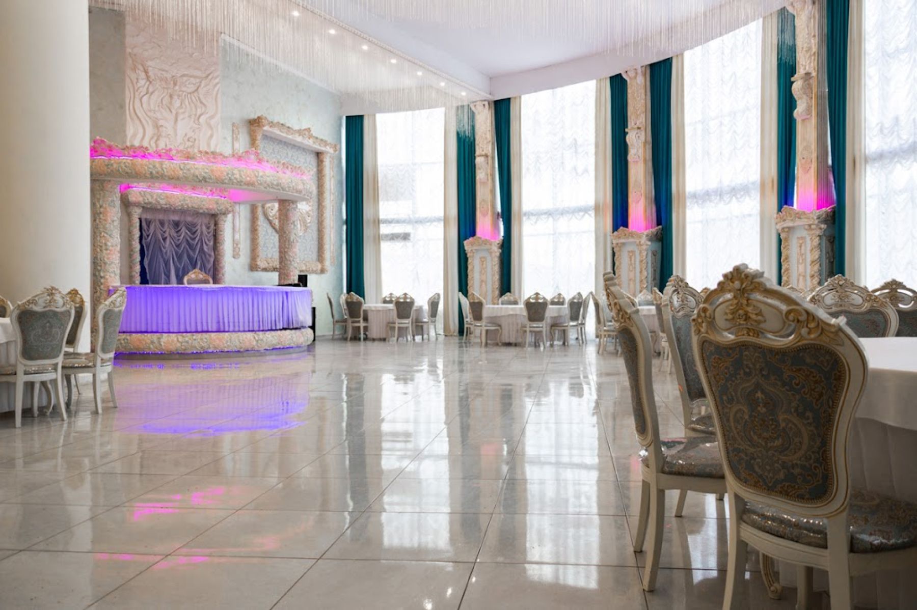 Ресторан, банкетный зал «Аренда банкетного зала в ресторане «Империя Холл», Уфа» – фото №3