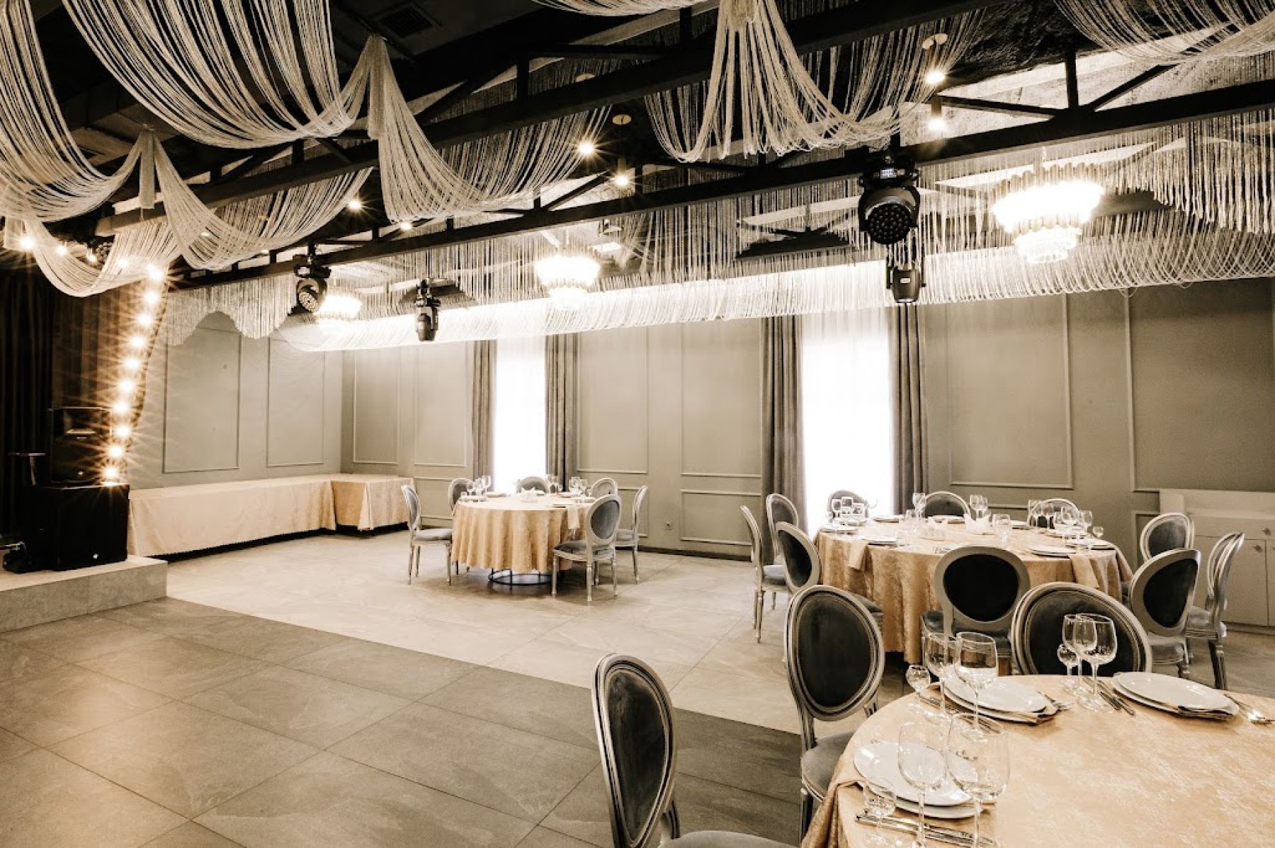 Ресторан, банкетный зал «Аренда зала в ресторане загородного клуба «Янс», Уфа» – фото №2