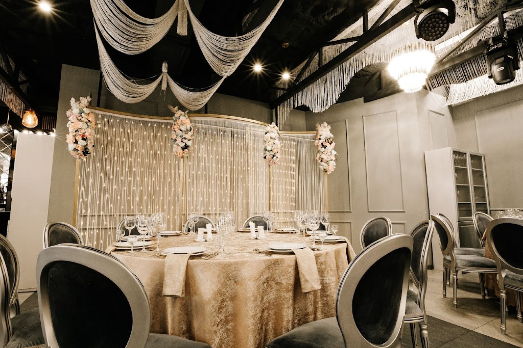 Ресторан, банкетный зал «Аренда зала в ресторане загородного клуба «Янс», Уфа» – фото №3