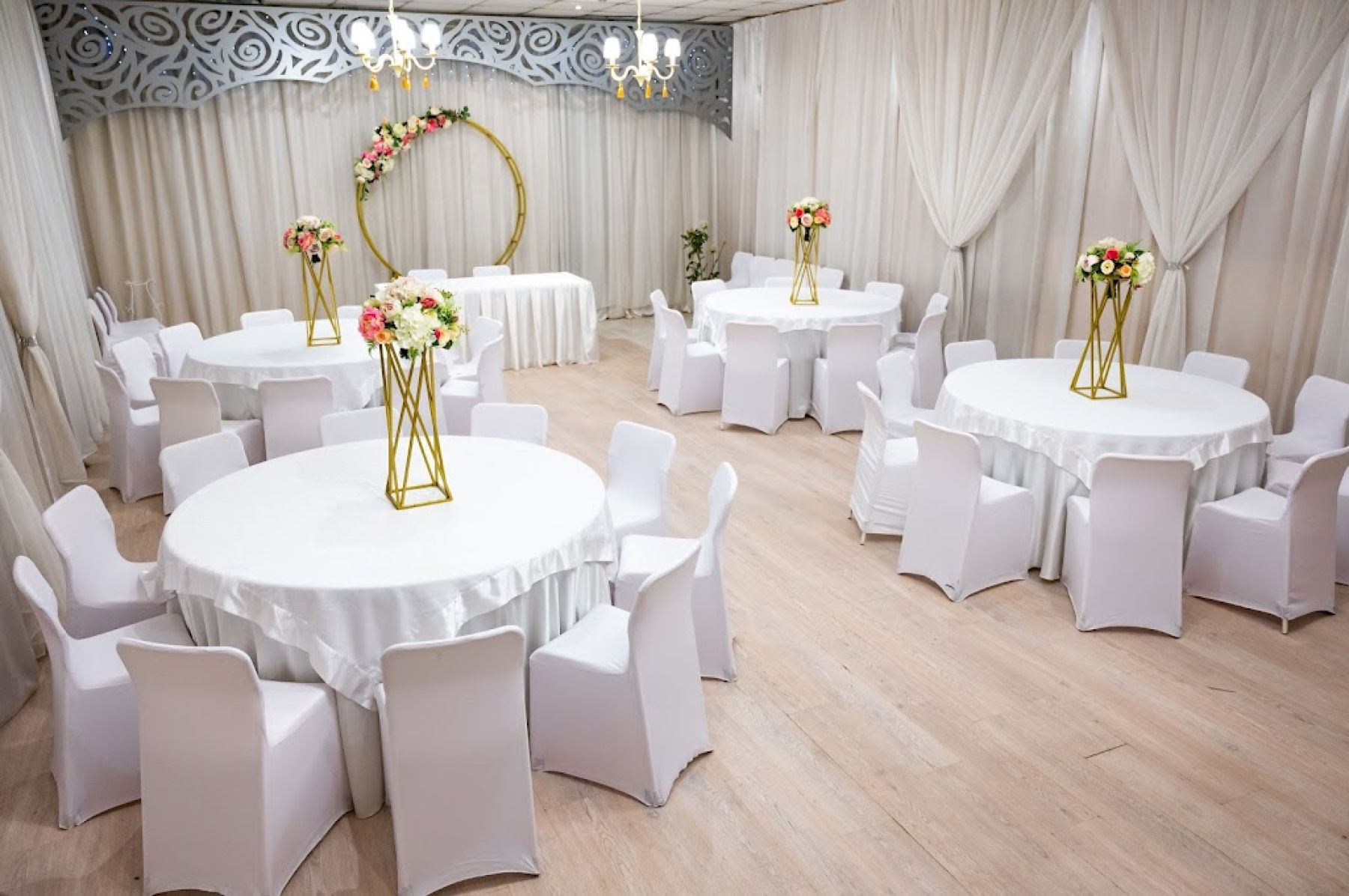 Ресторан, банкетный зал «Аренда зала в ресторане на базе отдыха «Чайка», Пермь» – фото №2