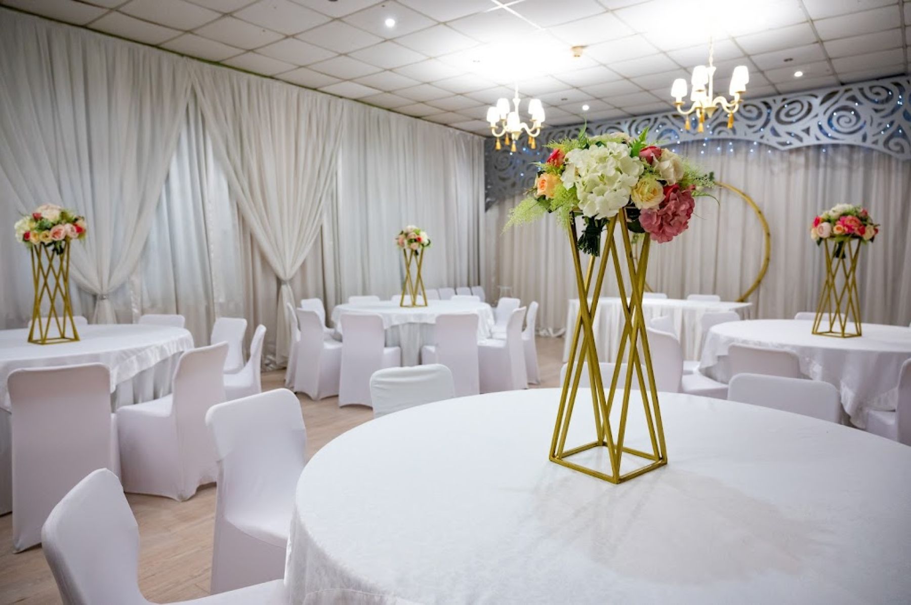 Ресторан, банкетный зал «Аренда зала в ресторане на базе отдыха «Чайка», Пермь» – фото №3