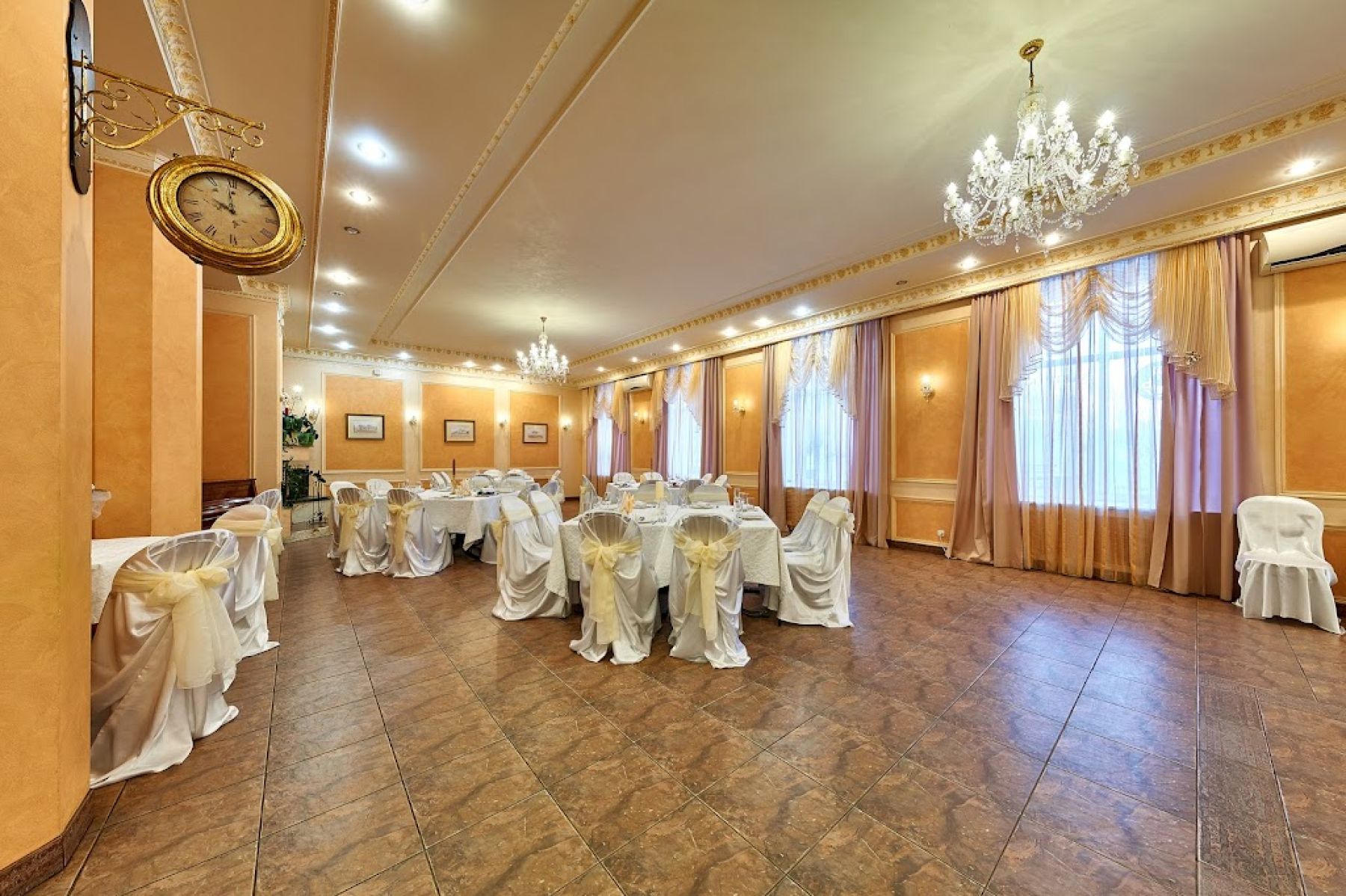 Ресторан, банкетный зал «Аренда зала в кафе «Трапезная», Пермь» – фото №5