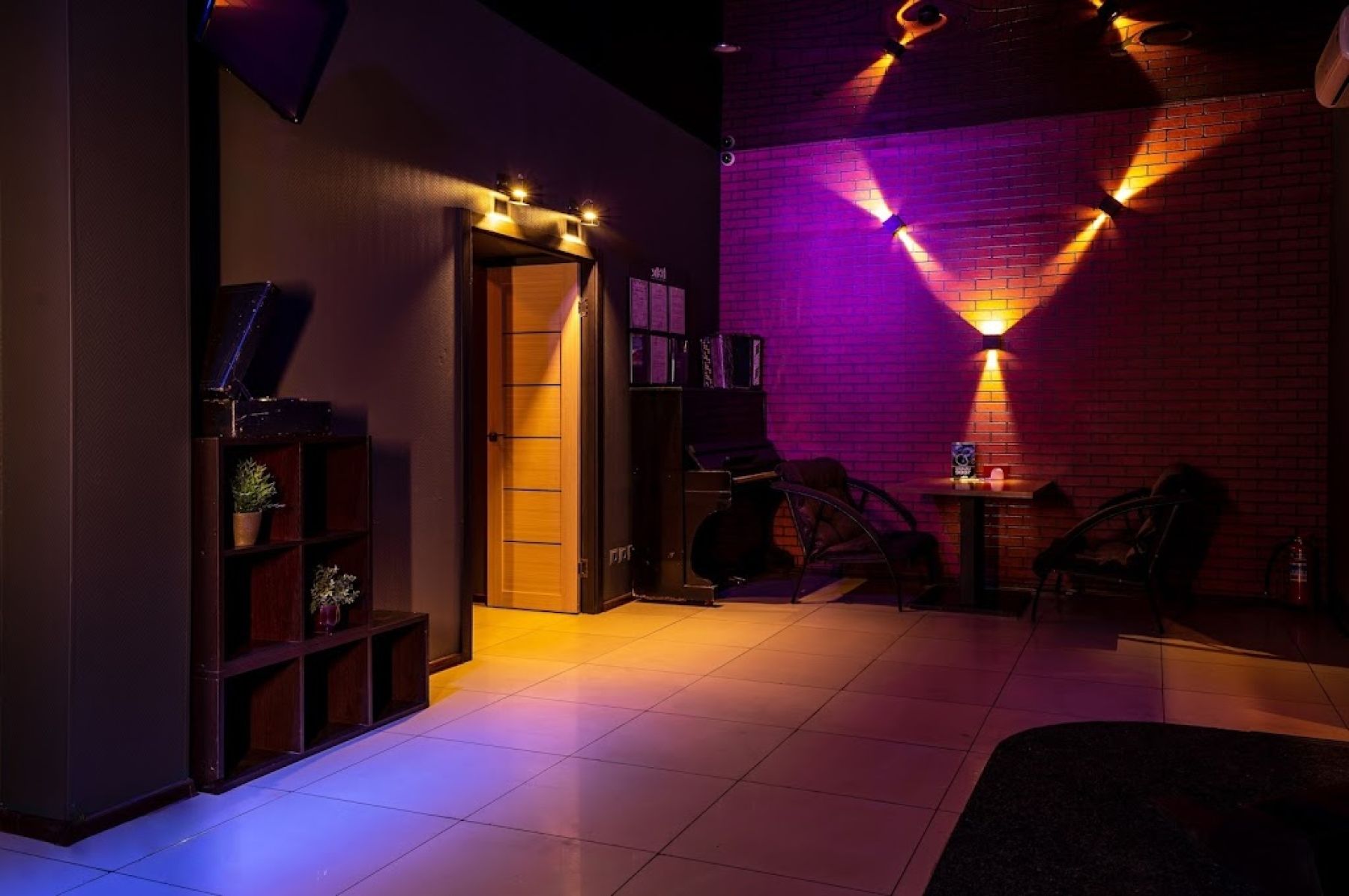 Ресторан, банкетный зал «Аренда зала в караоке «Запой», Пермь» – фото №4