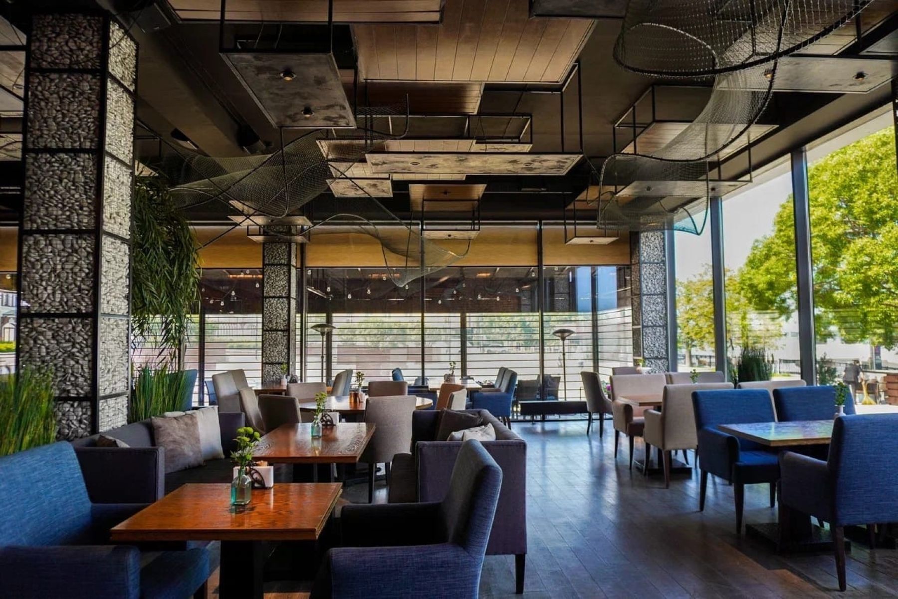 Ресторан, банкетный зал «Аренда зала в кафе «Чайка Zaza» в Перми» – фото №4