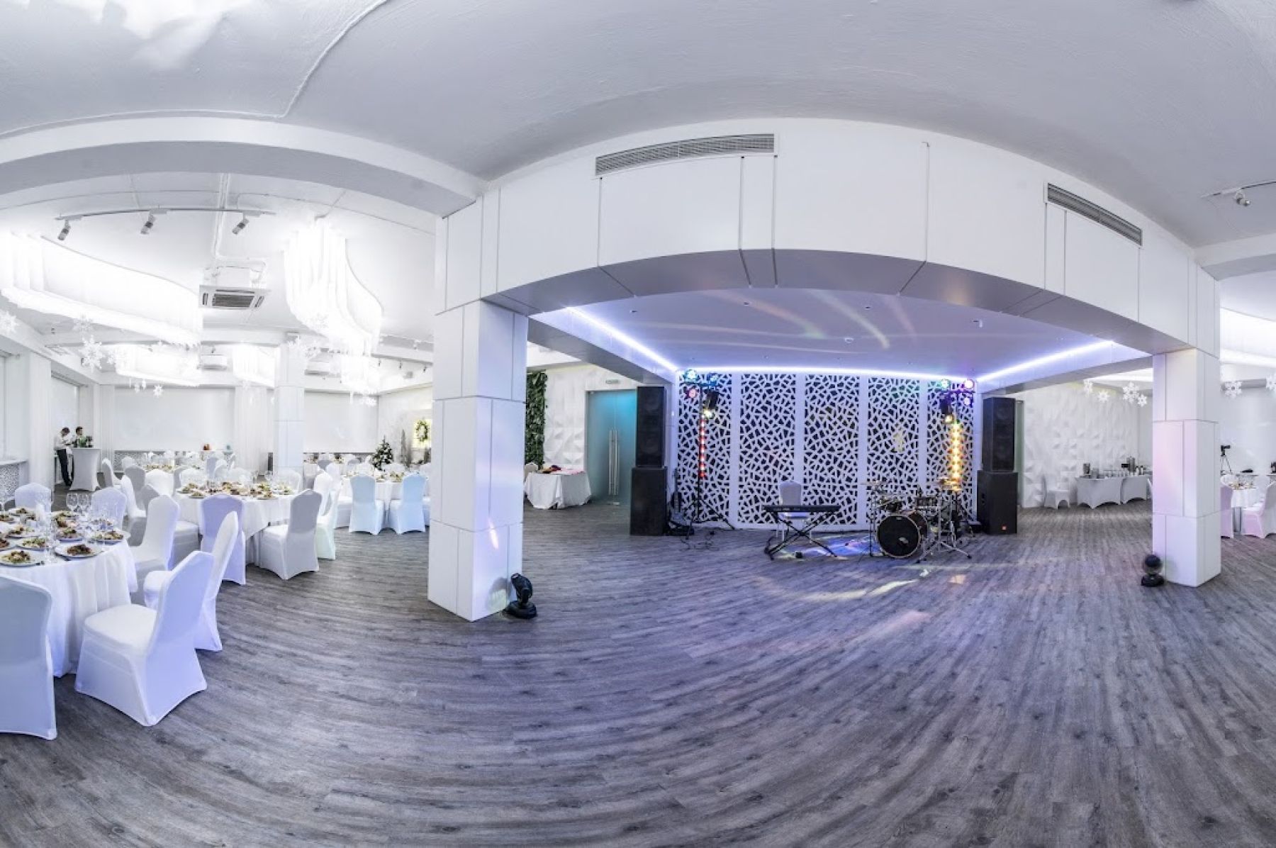 Ресторан, банкетный зал «Аренда банкетного зала «White Hall» в Перми» – фото №2