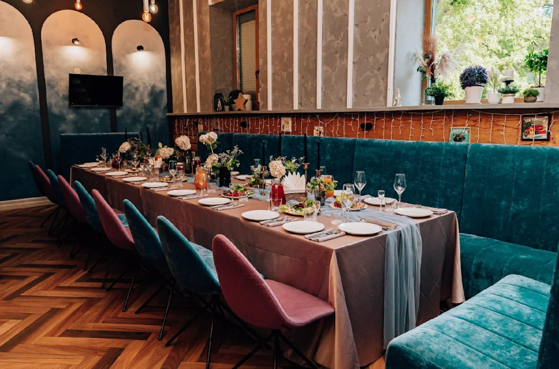 Ресторан, банкетный зал «Аренда зала в кафе «Fabrico» в Перми» – фото №2