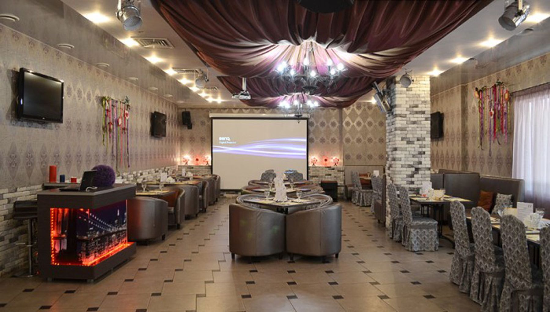 Ресторан, банкетный зал «Аренда зала в кафе «Монро», Волгоград» – фото №5