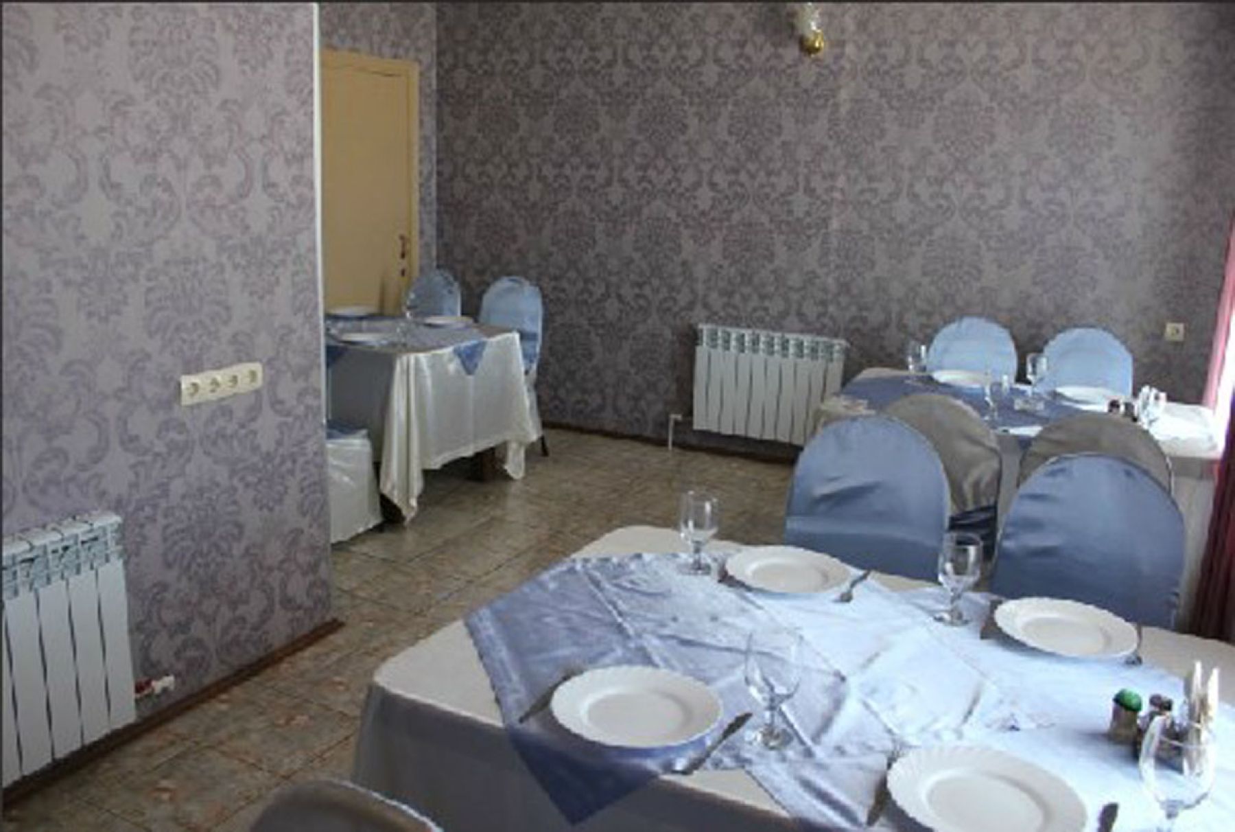 Ресторан, банкетный зал «Аренда зала в кафе «Шанель», Волгоград» – фото №3