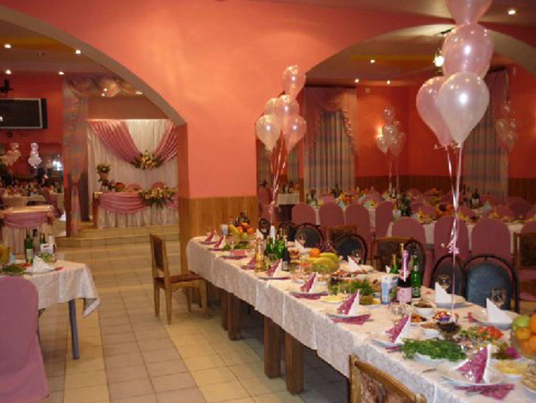 Ресторан, банкетный зал «Аренда зала в кафе «Шанель», Волгоград» – фото №4