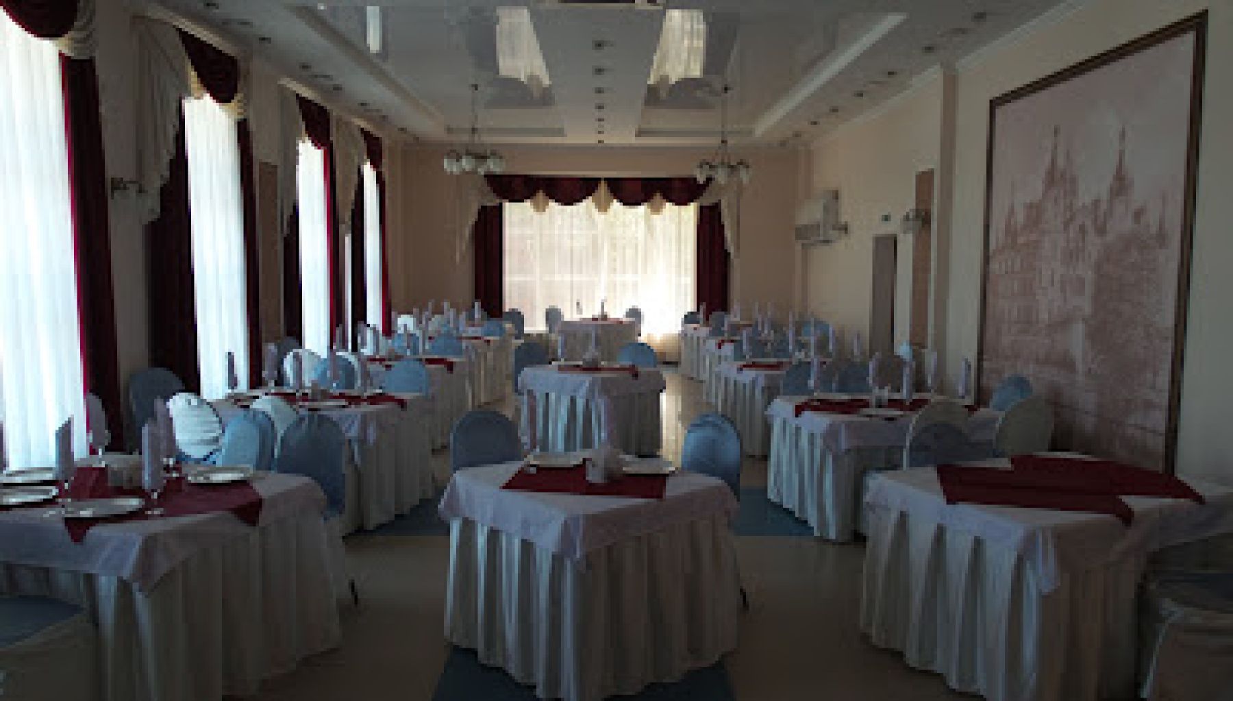 Ресторан, банкетный зал «Аренда зала в кафе «Шанель», Волгоград» – фото №2