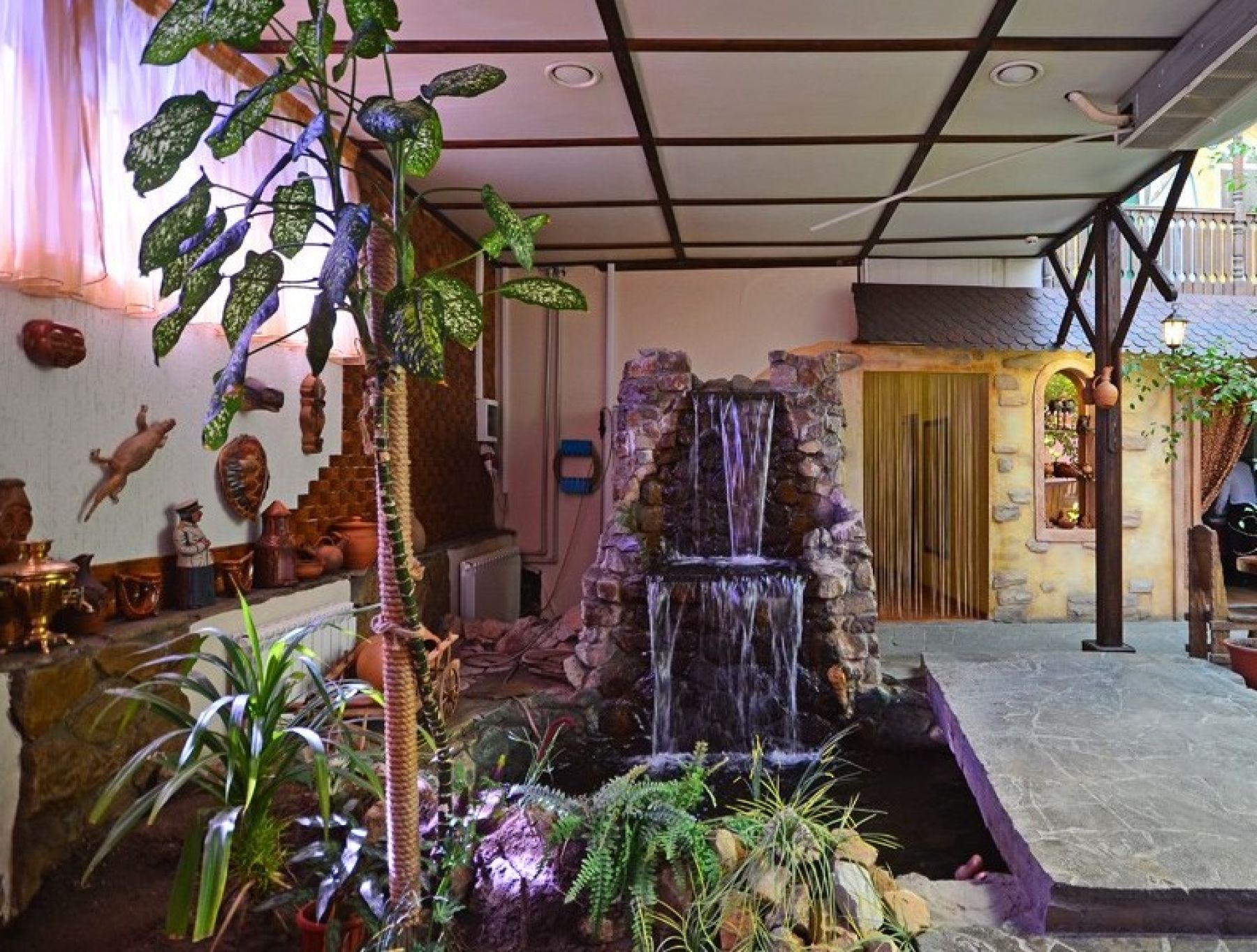 Ресторан, банкетный зал «Аренда зала в кафе в комплексе «Дворик», Волгоград» – фото №5