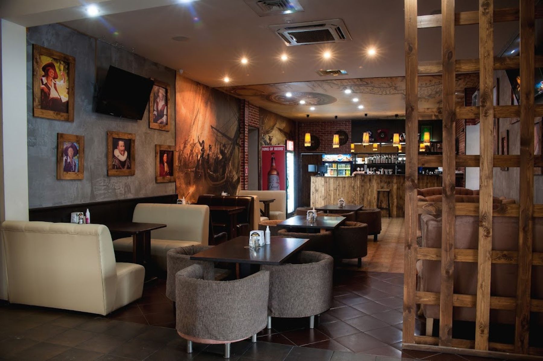 Ресторан, банкетный зал «Аренда зала в кафе «Пиратская бухта», Волгоград» – фото №4