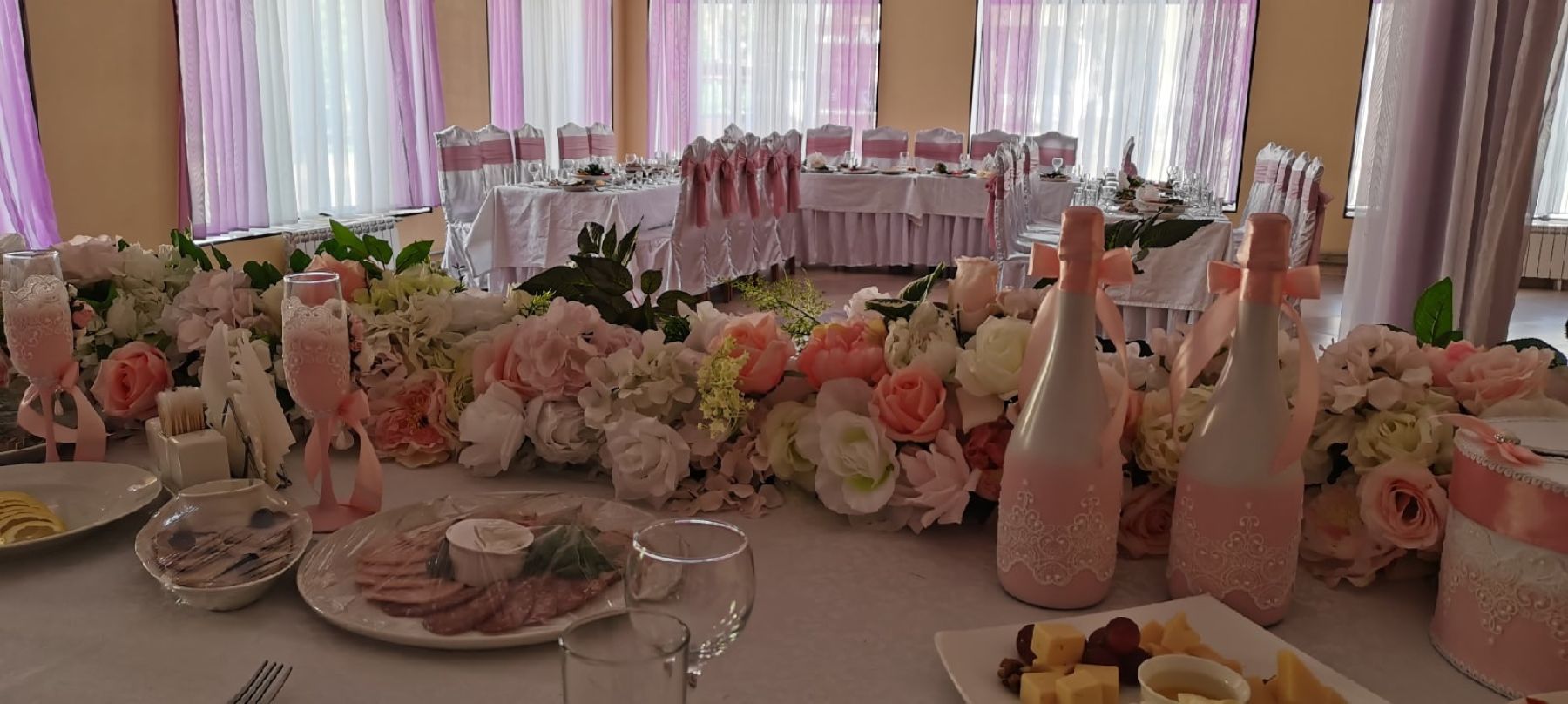 Ресторан, банкетный зал «Аренда зала в кафе «Лагуна» в Волгограде» – фото №3