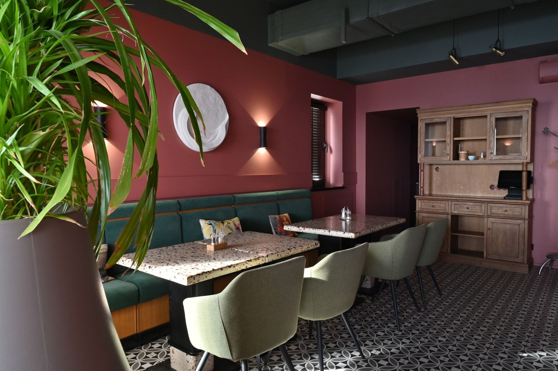 Ресторан, банкетный зал «Аренда зала в ресторане «Чайка», Волгоград» – фото №2