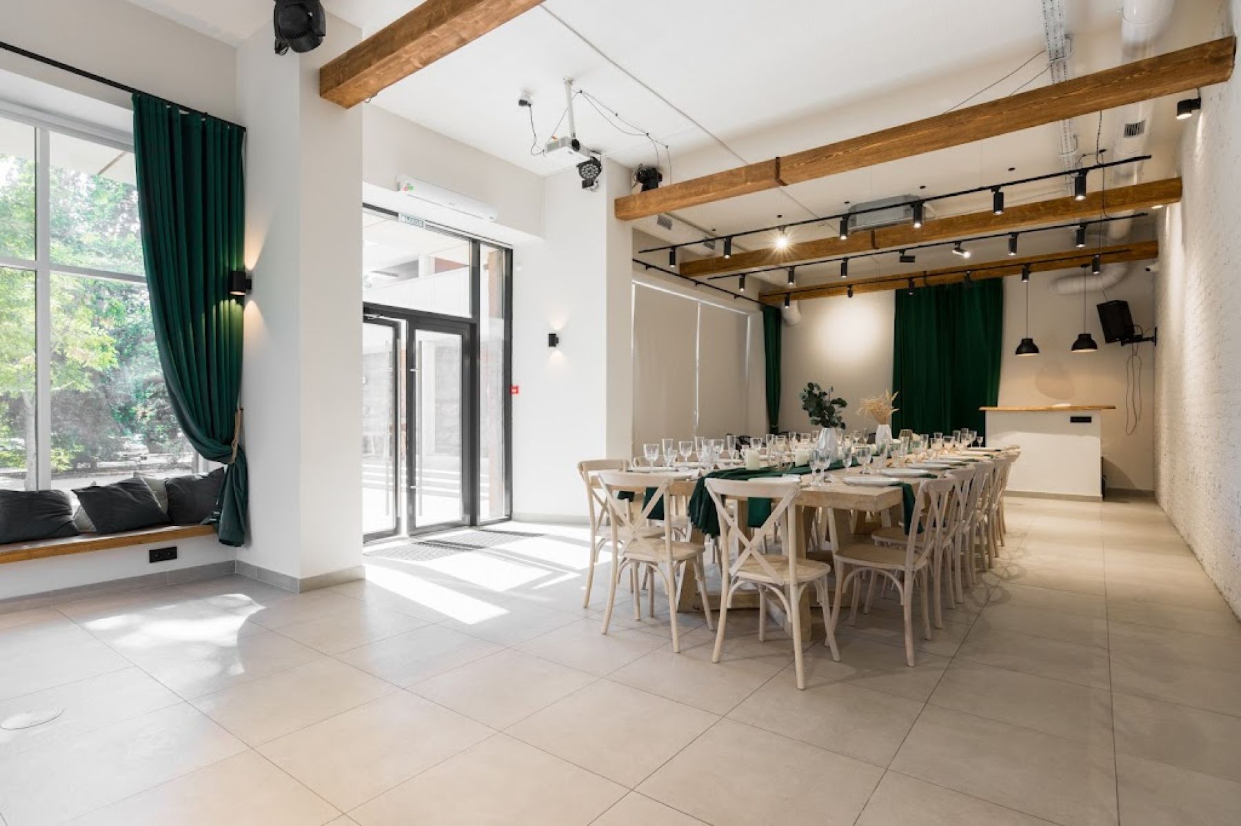 Ресторан, банкетный зал «Аренда банкетного зала «Амбар LOFT», Волгоград» – фото №4