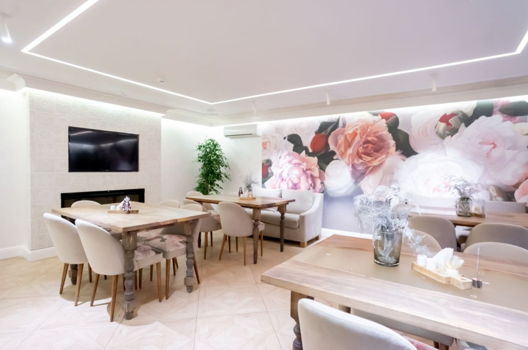 Ресторан, банкетный зал «Аренда зала в ресторане «Marusya» в Волгограде» – фото №2