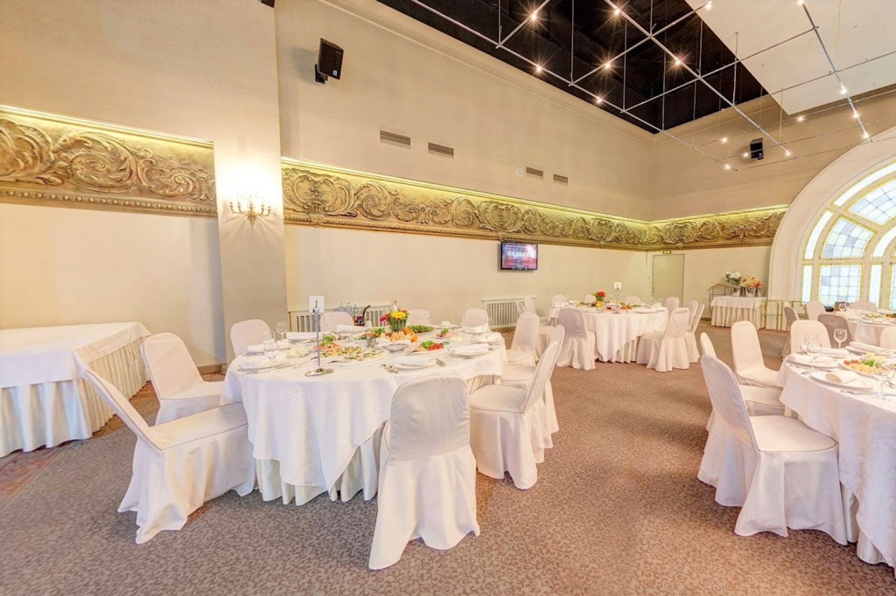 Ресторан, банкетный зал «Аренда банкетного зала «Палкинъ» в Санкт-Петербурге» – фото №5