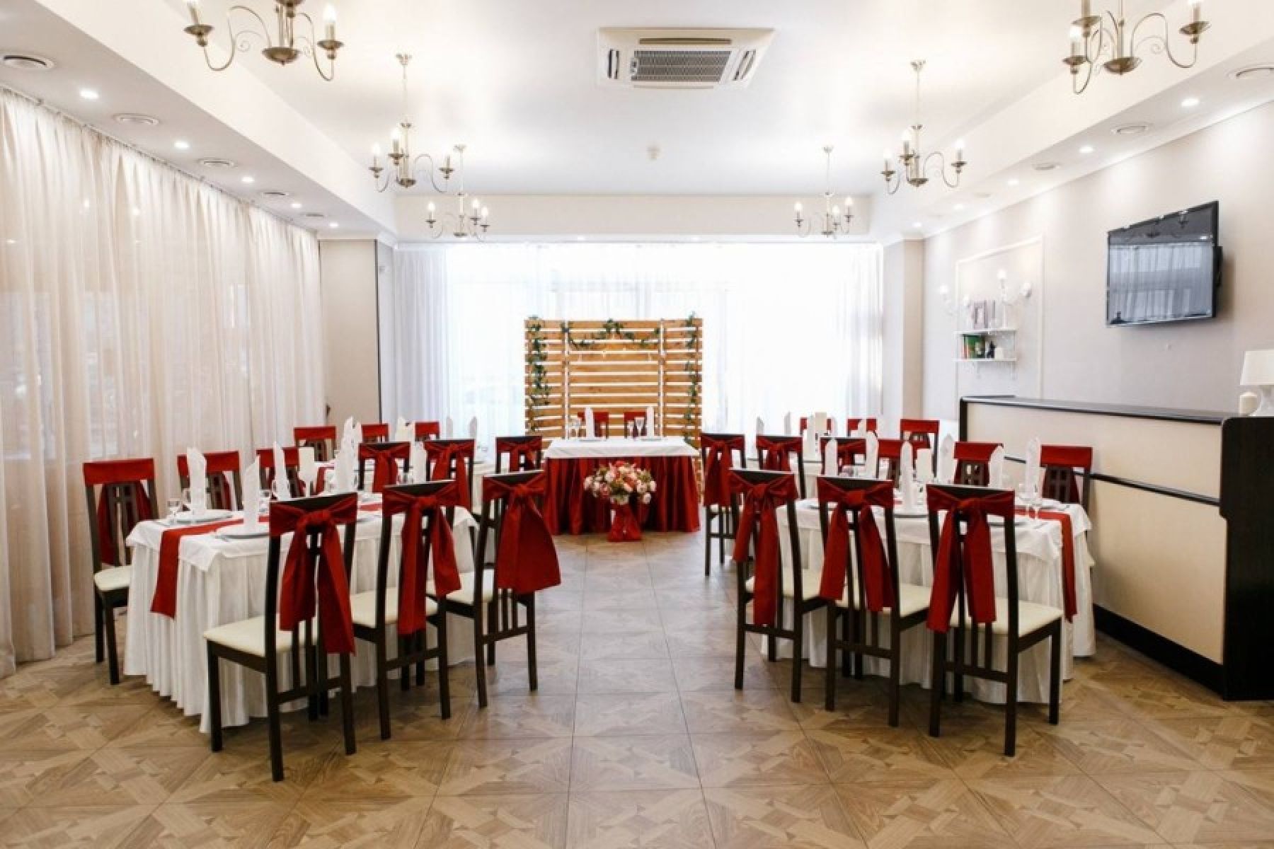 Ресторан, банкетный зал «Аренда банкетного зала «Гостиная» в Санкт-Петербурге» – фото №3