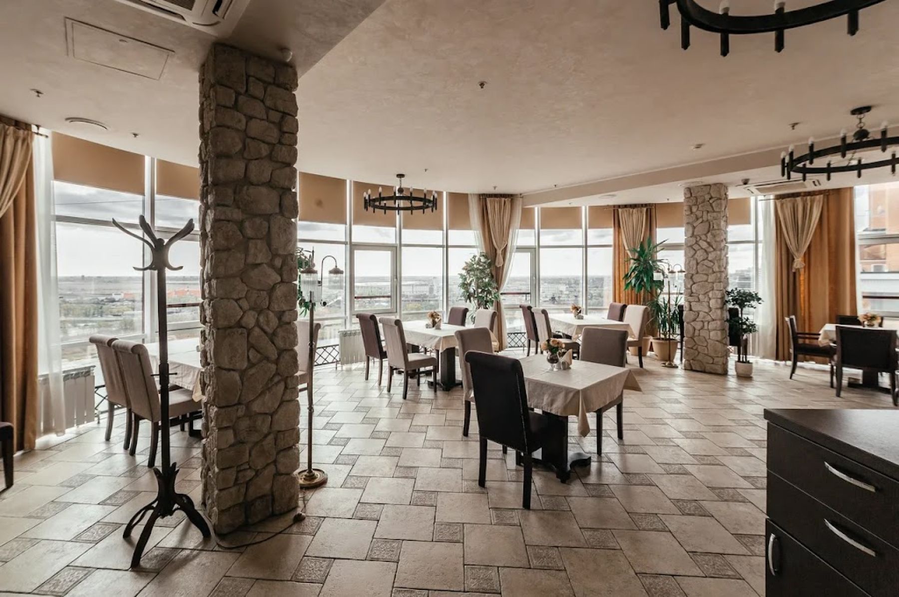 Ресторан, банкетный зал «Аренда ресторана «Дон Кихот» в Ростове-на-Дону» – фото №2