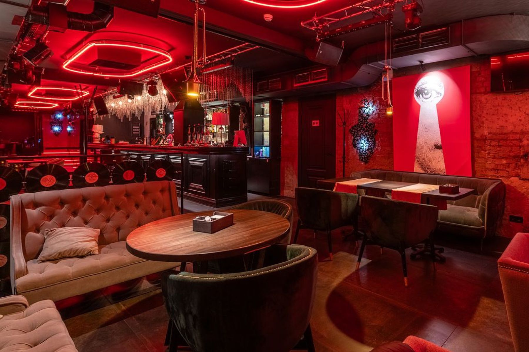 Бар «Red Club - Бар Укулеле» – фото №4