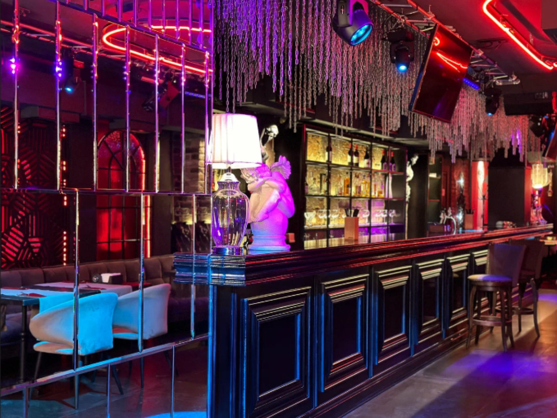 Бар «Red Club - Бар Укулеле» – фото №2