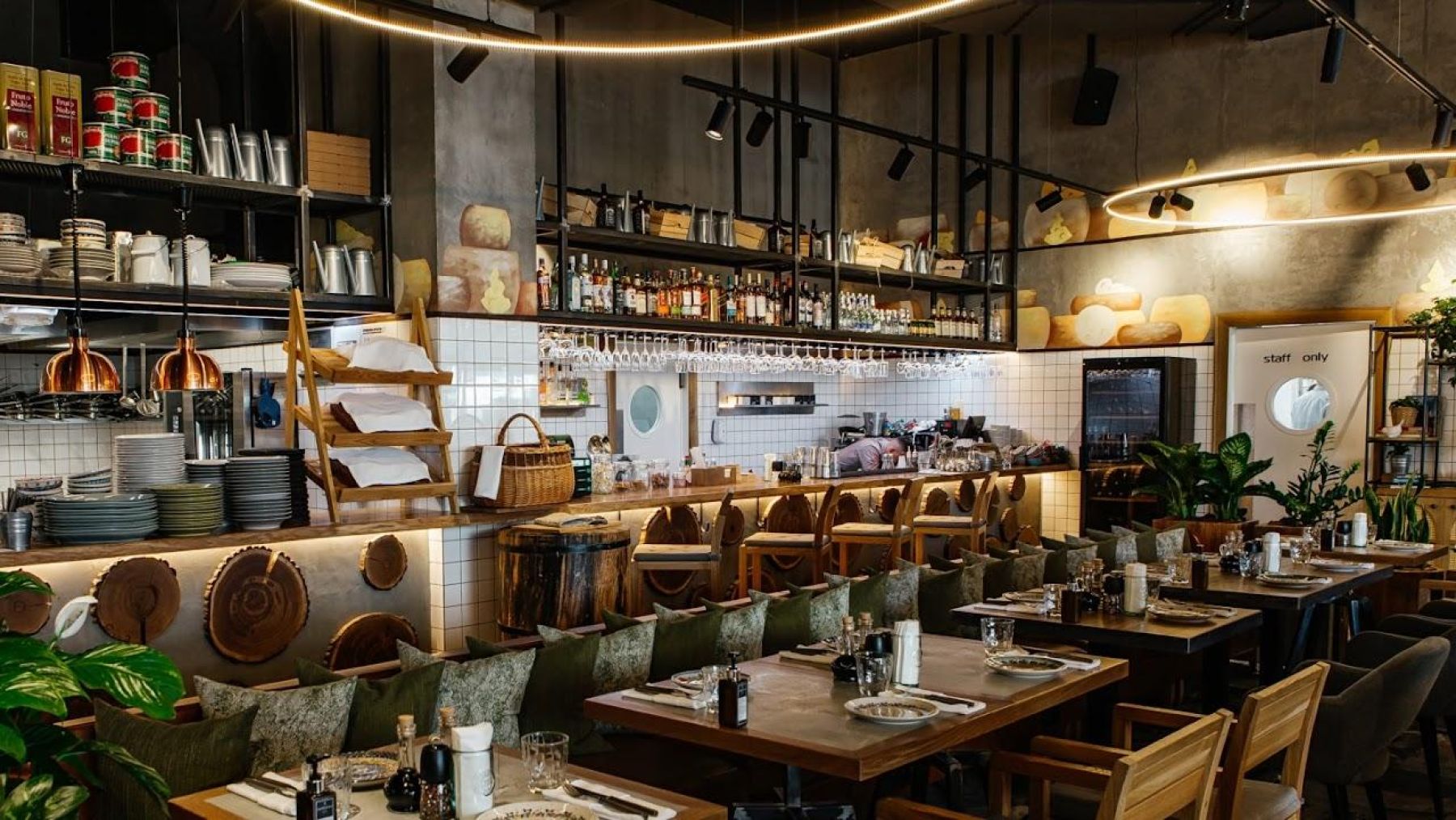 Ресторан, банкетный зал «Аренда ресторана "Сыроварня" в Краснодаре» – фото №2