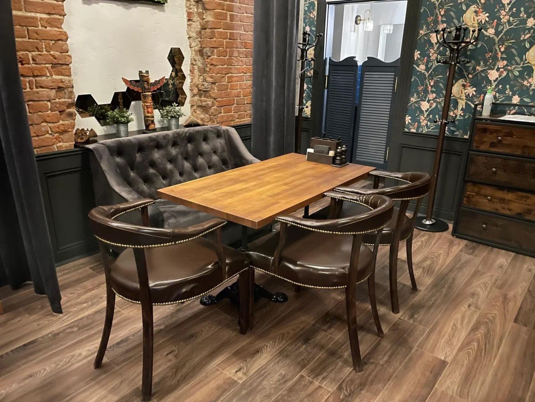 Ресторан, банкетный зал «Аренда рестоана "Паб Мира" в Краснодаре» – фото №2