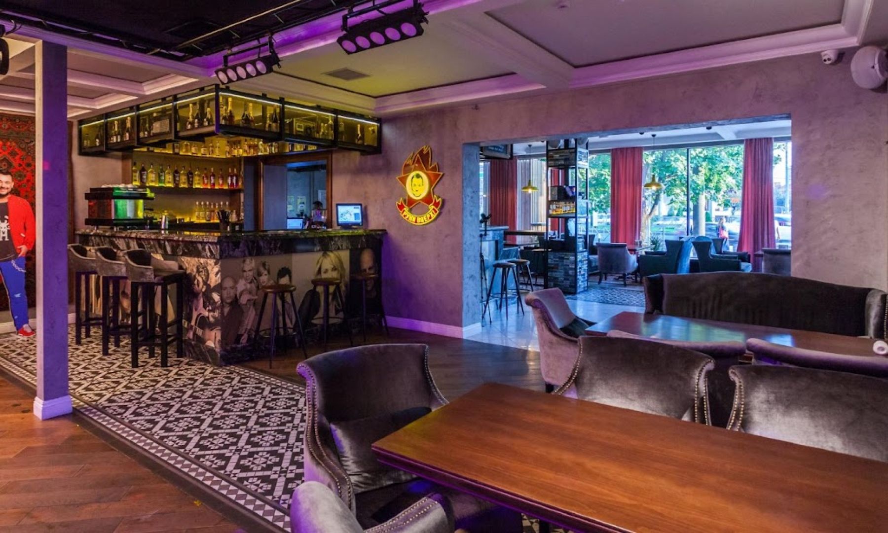 Ресторан, банкетный зал «Аренда ресторана "Руки Вверх" в Краснодаре» – фото №2