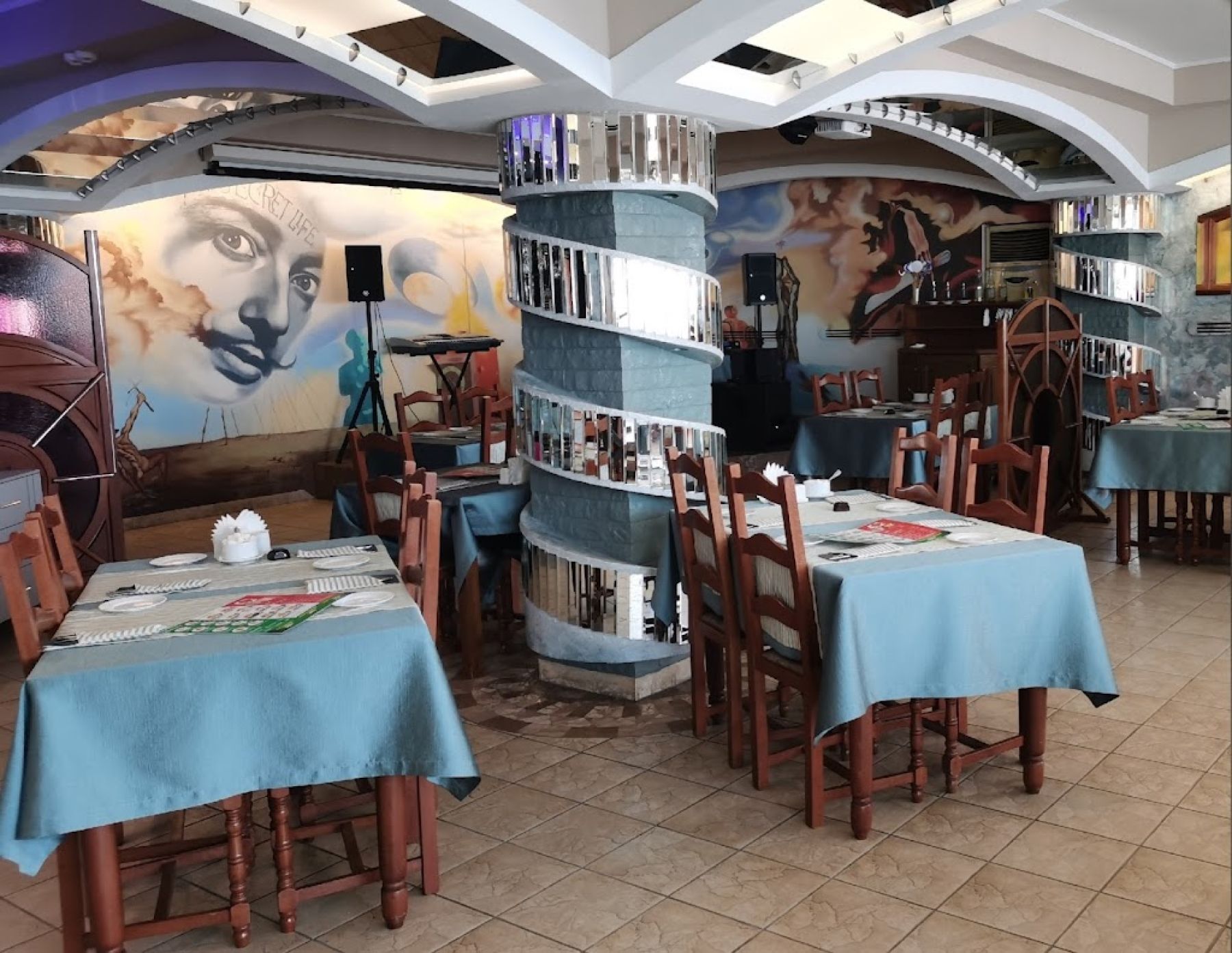 Ресторан, банкетный зал «Аренда ресторана "Дали" в Омске» – фото №2