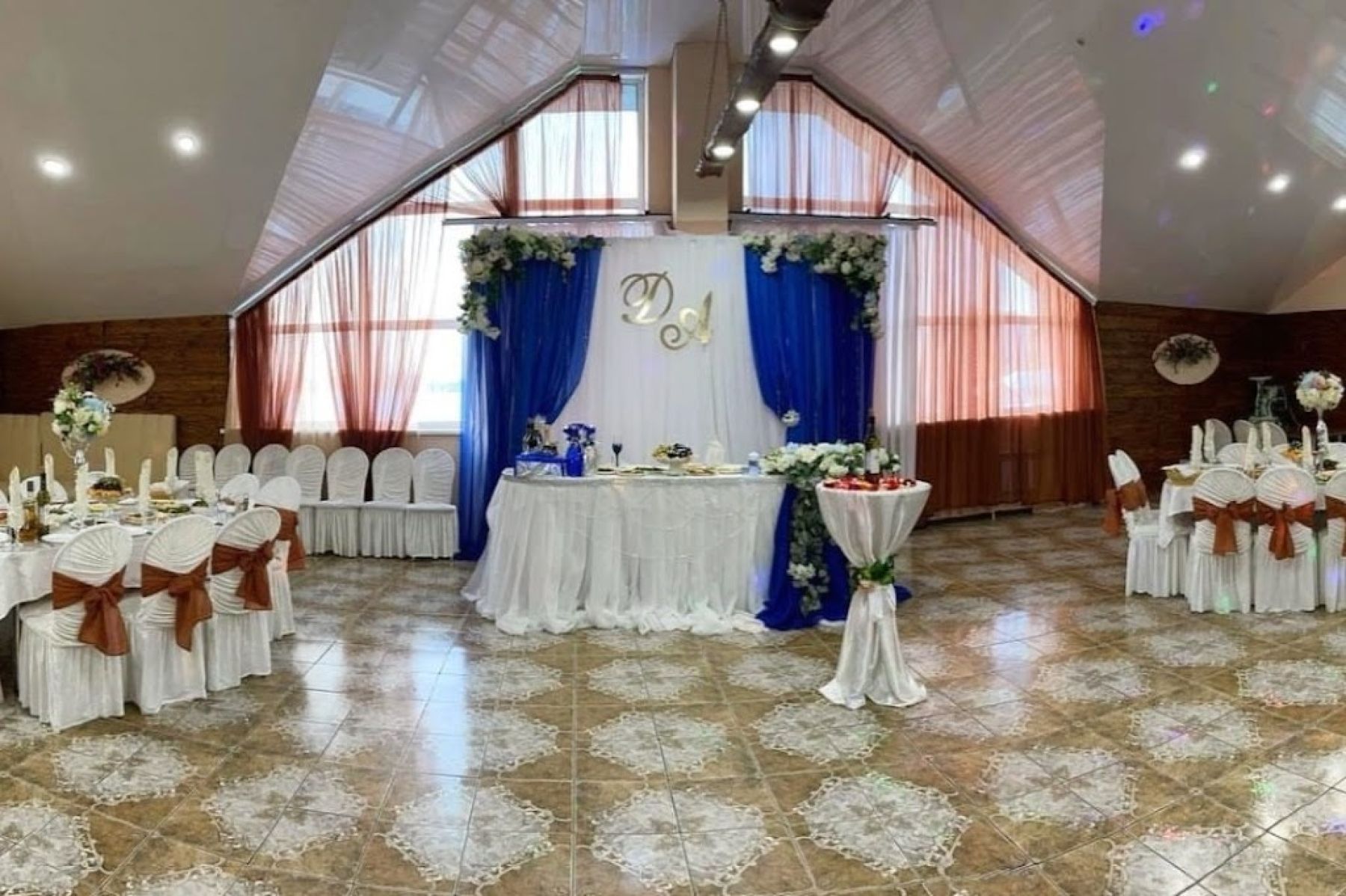 Ресторан, банкетный зал «Аренда ресторана "Адель" в Омске» – фото №3