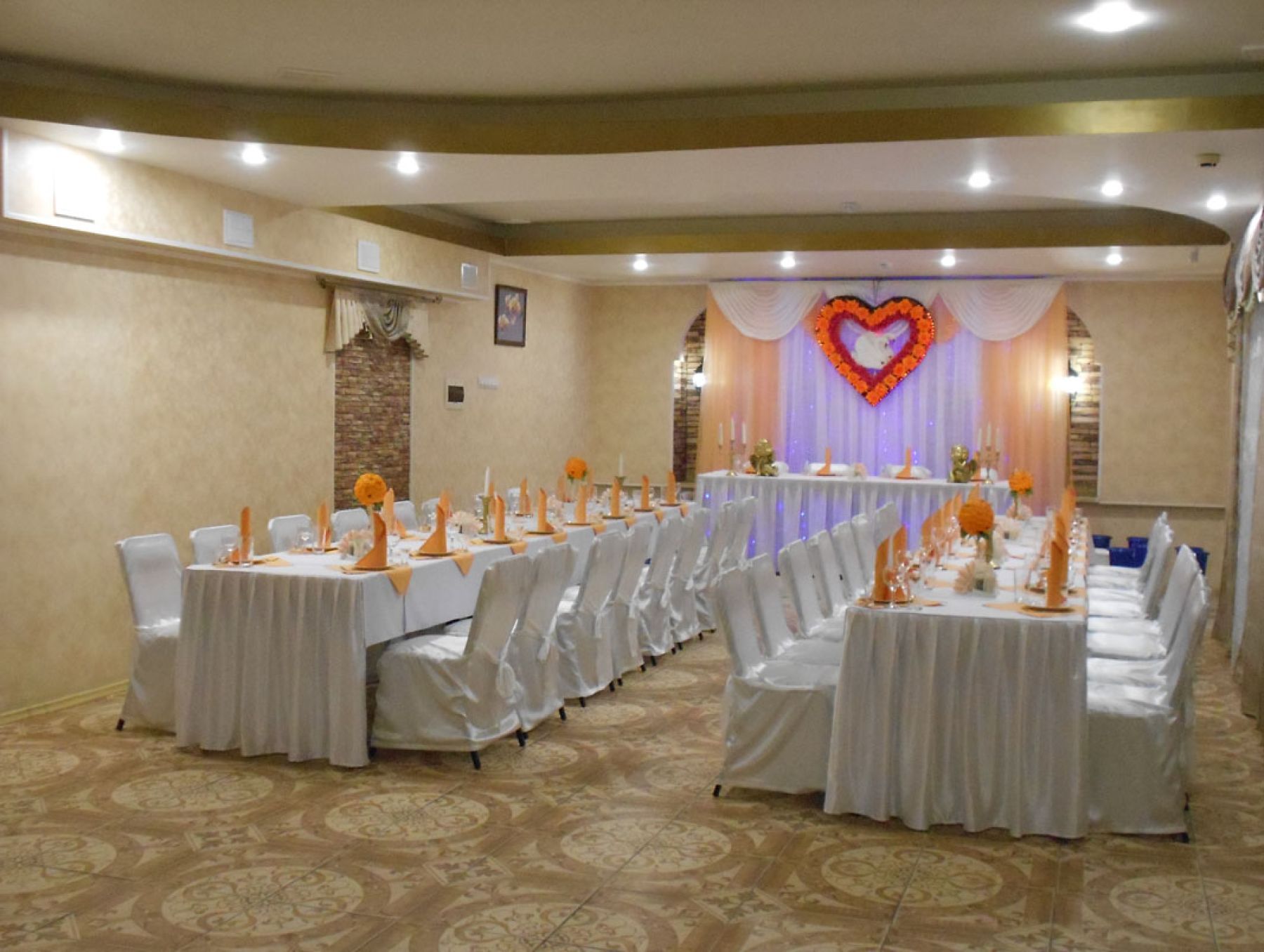 Ресторан, банкетный зал «Аренда ресторана Bar-On в Омске» – фото №3